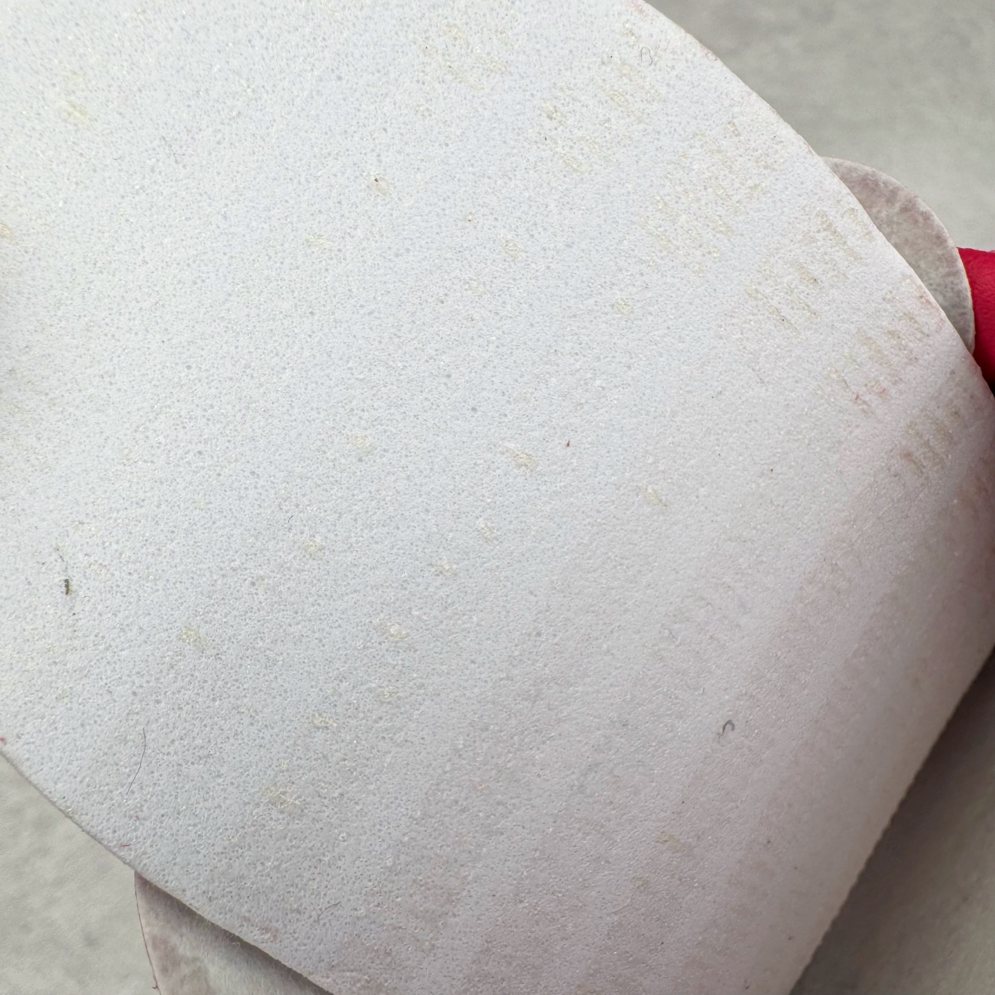 图片[11]-＃CS纯原 AD Originals Gazelle Bold W 羚羊松糕系列复古百搭厚底增高低帮休闲运动板鞋 ID6997 新的一年就要换新的打扮啦！除了设定变美、健身、减肥等目标外，你已经可以利用鞋子来“偷偷改善身材比例”的愿望了！ 因为有一句话。身高不够。鞋子来凑~赶快入手以下各大运动品牌最新推出的“厚底增高运动鞋”吧。 是最好穿最百搭的长腿神器。 重点是……不仅价格不错～鞋子也不错啊！Originals的Gazelle Bold鞋款打造出「超厚底版本」！延续流线鞋型、经典麂皮材质、白色三条线和侧面烫金标志的复古外型，奶油白鞋底高度直接乘3，出门搭上它，保证一路步步高升。尺码：36 36⅔ 37⅓ 38 38⅔ 39⅓ 40-选品中心