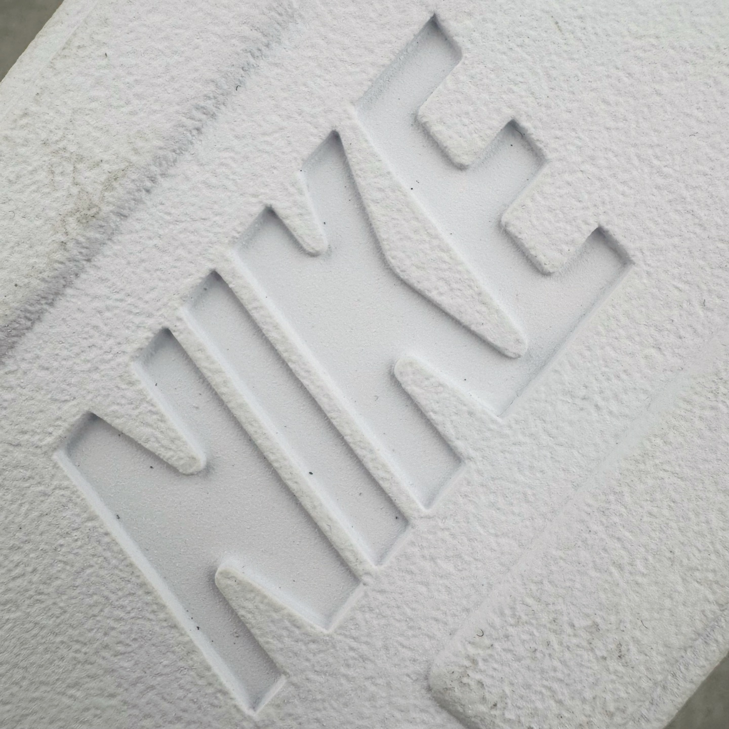 图片[20]-＃纯原 Air Jordan AJ5 OG “Grape” 白紫色 HQ7978-100 原楦原纸板开发 采购原厂皮料 原厂定型 后跟完美效果 到手可放心比对发售原鞋 上脚百分百充当正品驾驭 真正原装公司级完美鞋型 一切细节实拍所见所得！纸板中底、钢印 完美版型 一应俱全外贸专供 发国外寄售可稳妥充正操作 尺码：40 40.5 41 42 42.5 43 44 44.5 45 46 47.5 48.5-选品中心