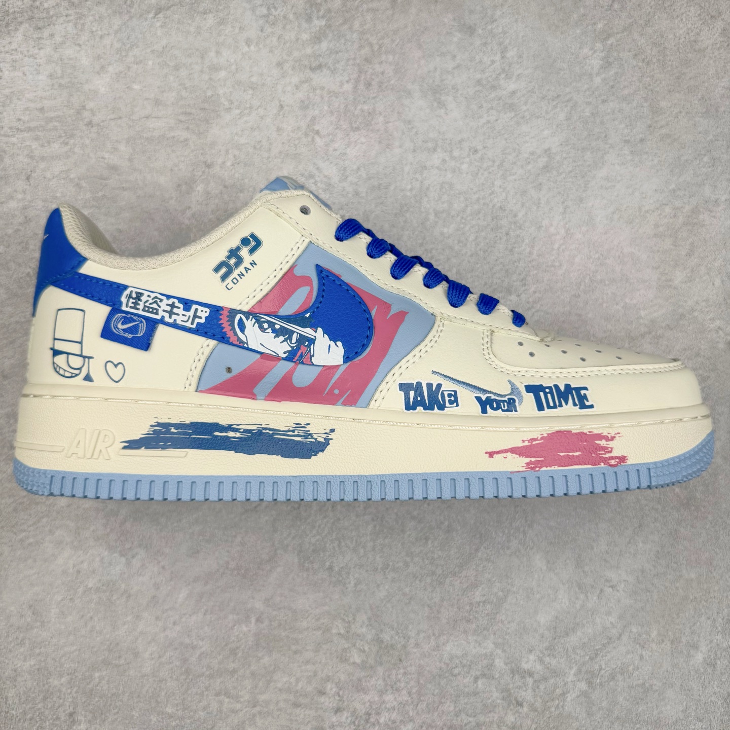 NK Air Force 1´07 Low 空军一号低帮百搭休闲运动板鞋 DB3301-121 柔软、弹性十足的缓震性能和出色的中底设计 横跨复古与现代的外型结合 造就出风靡全球 三十多年的Force 1 直到今天还深受青睐 实拍调校N版已经零色差零失真 百分百还原实物色彩所见即所得 不存在货不对板色差等低级问题 选购参考实物拍摄 不混卖不参货 只用心做好货严格选品 承诺混一赔十 尺码：36 36.5 37.5 38 38.5 39 40 40.5 41 42 42.5 43 44 44.5 45-选品中心