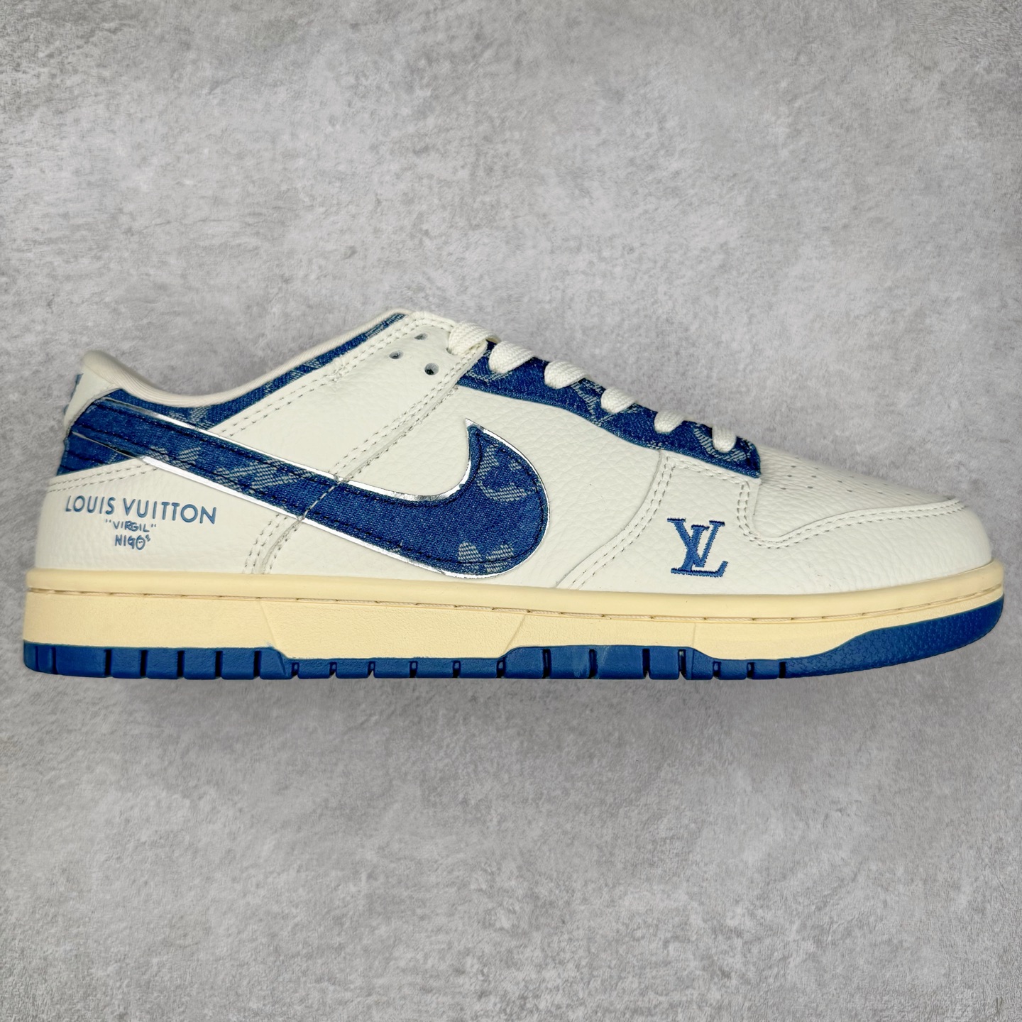 NK Dunk Low 定制配色 JH8310-955 大厂出品 极力推荐 原装头层材料 独家版型蒸餾加工帶來的是更好的视觉和脚感体验大厂纯原品质出货 清洁度 电绣工艺 皮料切割干净无任何毛边 细节完美 实拍调校N版已经零色差零失真 百分百还原实物色彩所见即所得 不存在货不对板色差等低级问题 选购参考实物拍摄 不混卖不参货 只用心做好货严格选品 承诺混一赔十 尺码：36 36.5 37.5 38 38.5 39 40 40.5 41 42 42.5 43 44 44.5 45-选品中心