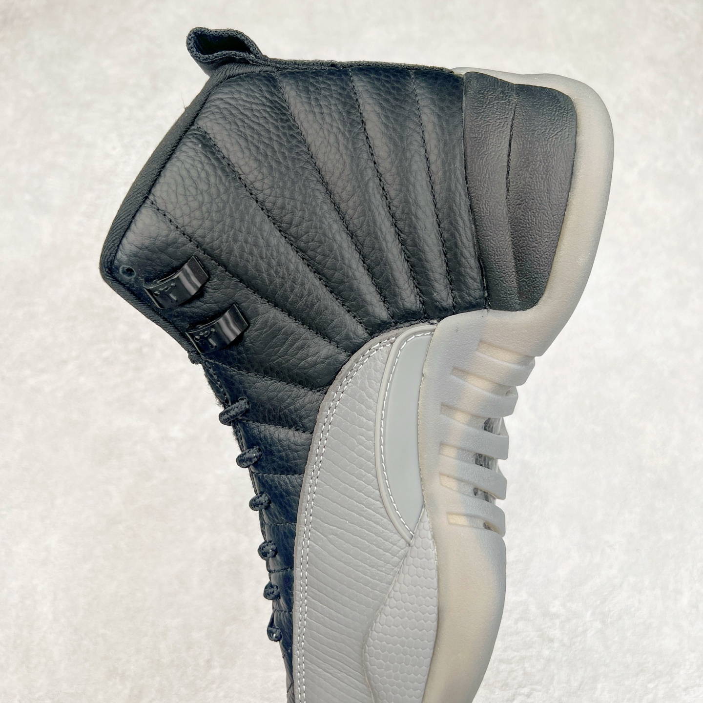 图片[7]-＃纯原福利 Air Jordan AJ12 Retro 原楦原纸板开发 采购原厂皮料 原厂定型 后跟完美效果 到手可放心比对发售原鞋 上脚百分百充当正品驾驭 真正原装公司级完美鞋型 一切细节实拍所见所得 纸板中底、钢印 完美版型 尺码：40 40.5 41 42.5 43 44 44.5 45 46 47.5-选品中心