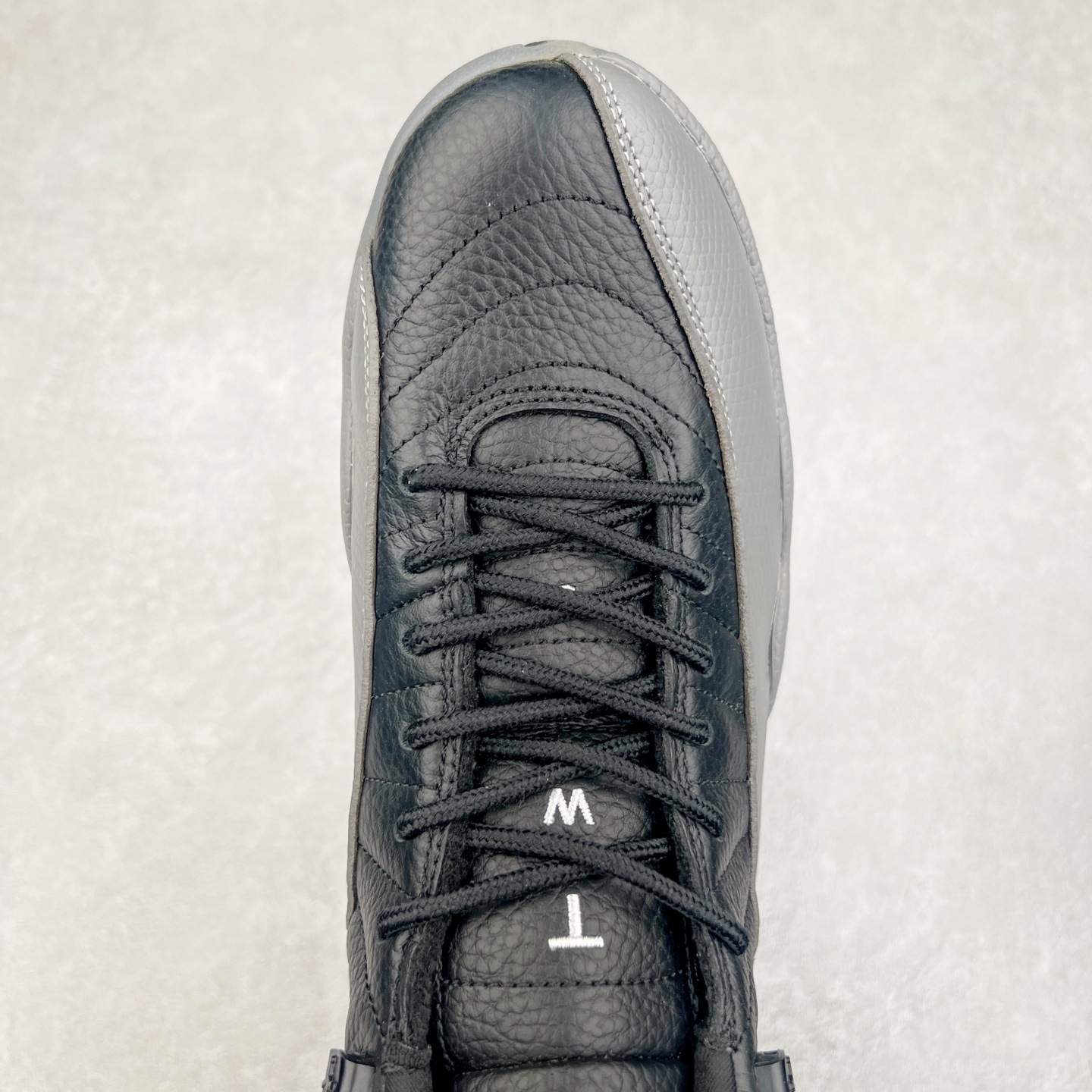 图片[4]-＃纯原福利 Air Jordan AJ12 Retro 原楦原纸板开发 采购原厂皮料 原厂定型 后跟完美效果 到手可放心比对发售原鞋 上脚百分百充当正品驾驭 真正原装公司级完美鞋型 一切细节实拍所见所得 纸板中底、钢印 完美版型 尺码：40 40.5 41 42.5 43 44 44.5 45 46 47.5-选品中心