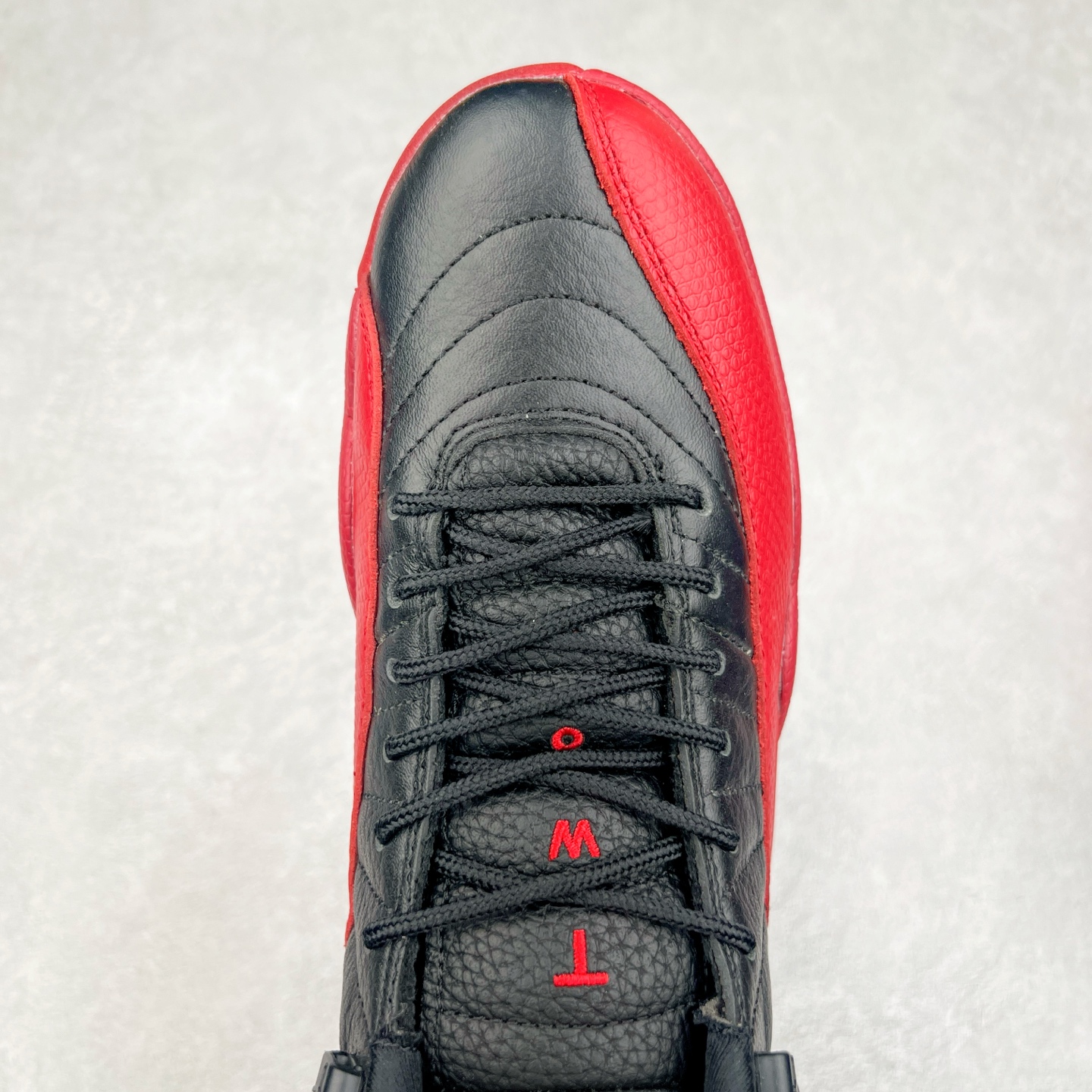 图片[4]-＃纯原福利 Air Jordan AJ12 Retro 原楦原纸板开发 采购原厂皮料 原厂定型 后跟完美效果 到手可放心比对发售原鞋 上脚百分百充当正品驾驭 真正原装公司级完美鞋型 一切细节实拍所见所得 纸板中底、钢印 完美版型 尺码：40 40.5 41 42.5 43 44 44.5 45 46 47.5-选品中心