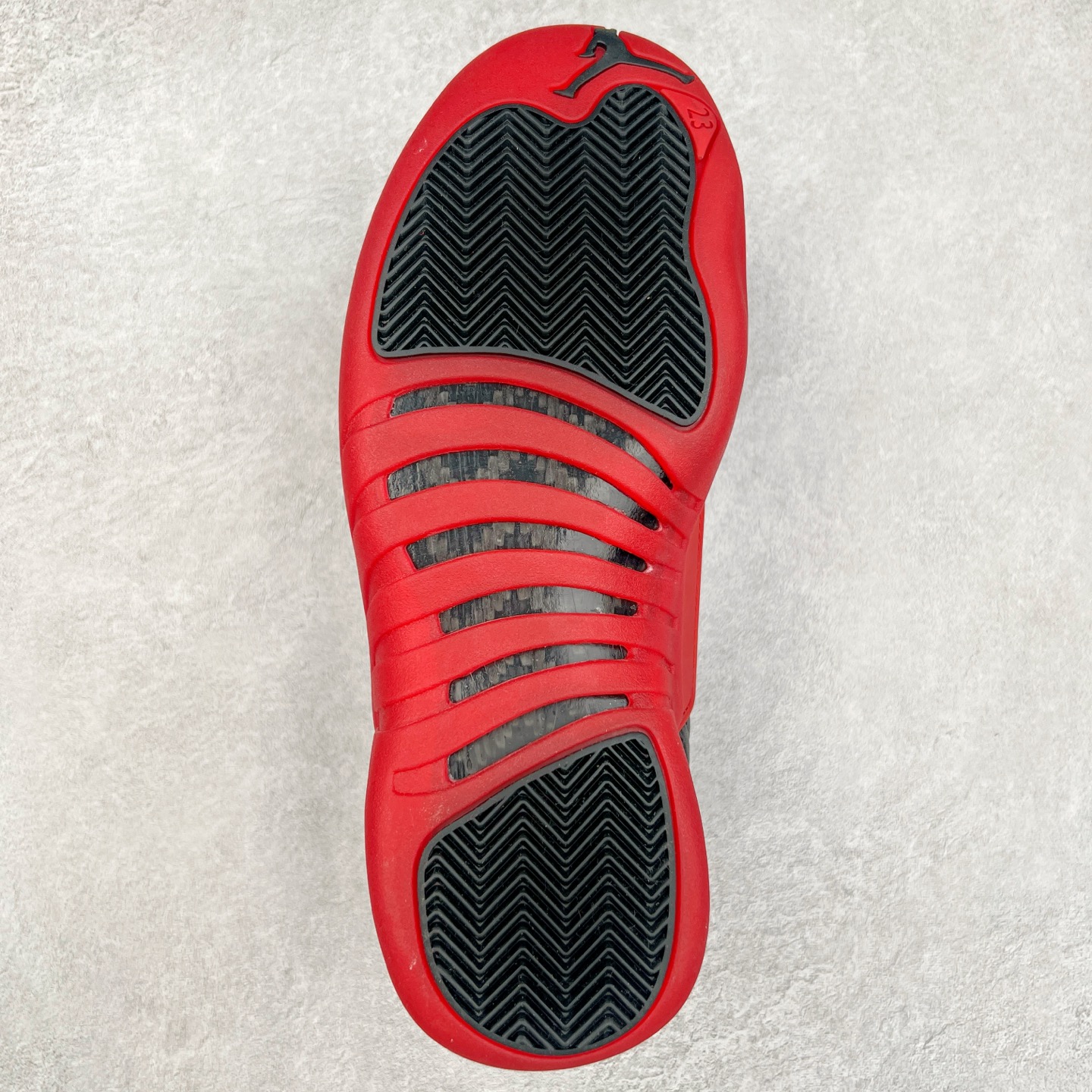 图片[9]-＃纯原福利 Air Jordan AJ12 Retro 原楦原纸板开发 采购原厂皮料 原厂定型 后跟完美效果 到手可放心比对发售原鞋 上脚百分百充当正品驾驭 真正原装公司级完美鞋型 一切细节实拍所见所得 纸板中底、钢印 完美版型 尺码：40 40.5 41 42.5 43 44 44.5 45 46 47.5-选品中心