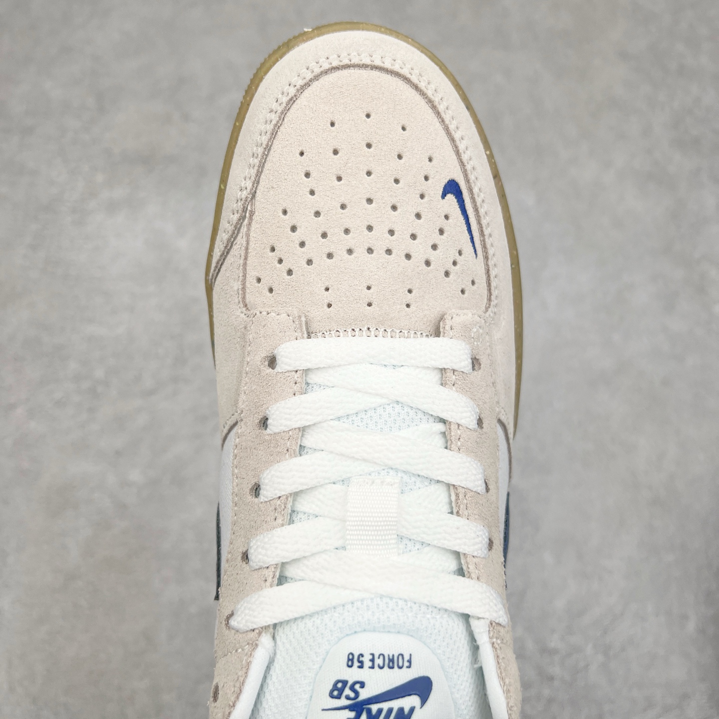 图片[4]-NK SB Force 58 空军58系列低帮休闲运动滑板板鞋 CZ2959-100 鞋面由帆布和麂皮拼接 层次感丰富 搭配硫化外底 耐磨耐穿 鞋舌及中底后跟处饰有SB Logo 表明鞋款身份 采用包边设计 经久耐穿 硫化结构则有效提升灵活性 穿上这款全新推出的创意力作 助你耀动街头 尺码：36 36.5 37.5 38 38.5 39 40 40.5 41 42 42.5 43 44 45-选品中心