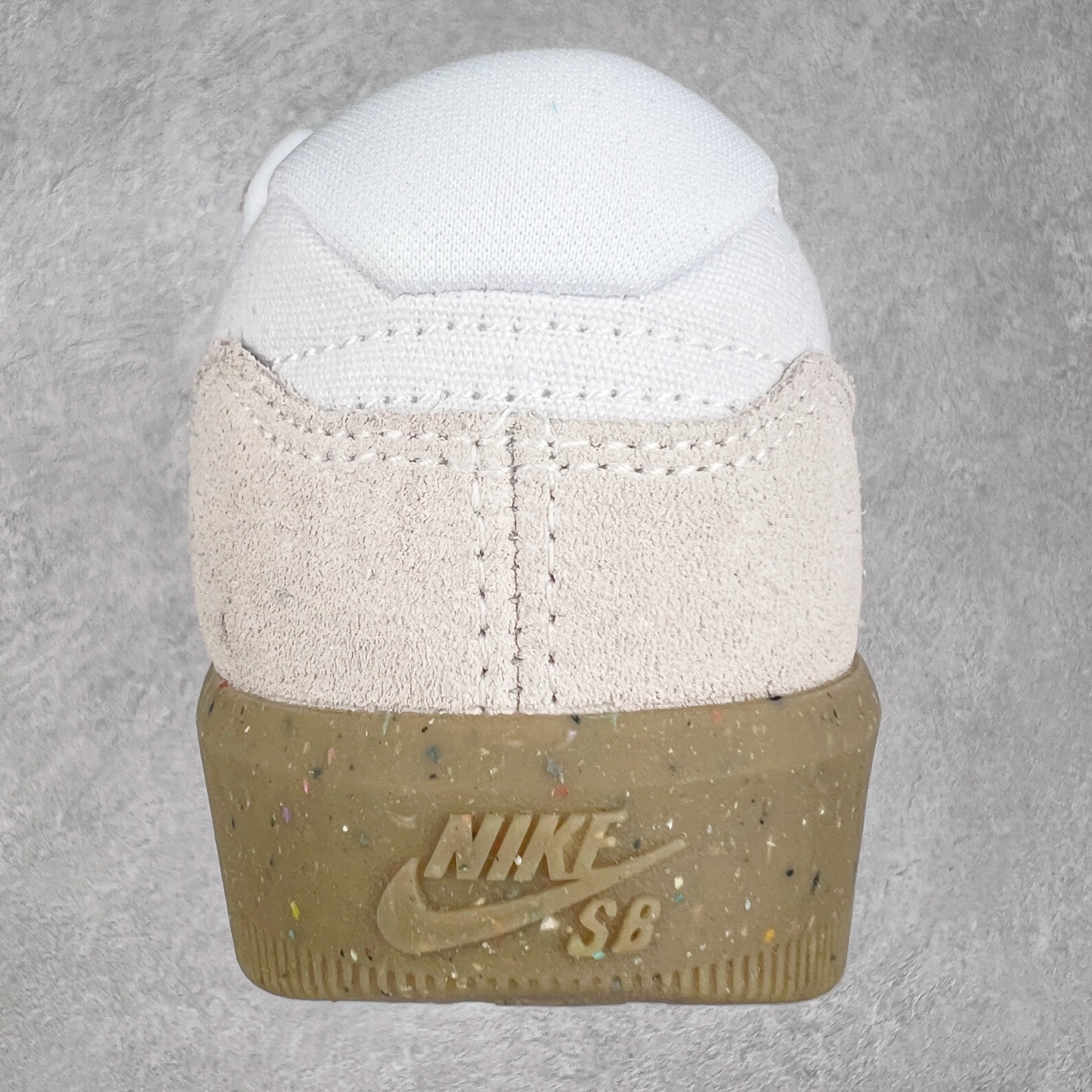 图片[8]-NK SB Force 58 空军58系列低帮休闲运动滑板板鞋 CZ2959-100 鞋面由帆布和麂皮拼接 层次感丰富 搭配硫化外底 耐磨耐穿 鞋舌及中底后跟处饰有SB Logo 表明鞋款身份 采用包边设计 经久耐穿 硫化结构则有效提升灵活性 穿上这款全新推出的创意力作 助你耀动街头 尺码：36 36.5 37.5 38 38.5 39 40 40.5 41 42 42.5 43 44 45-选品中心