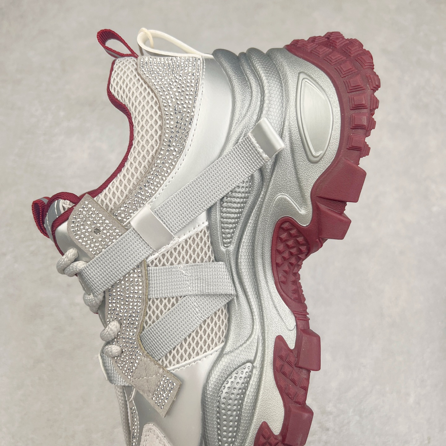 图片[7]-GG-CC Chunky Low 休闲运动老爹鞋 #广东大厂出品 完美细节 25ss早春新款 大长腿 时髦look轻松定格 不费力展现率性氛围 酷帅机能风不规则设计大底 GGcc杏银红色拼色造型设计 轻便舒适百搭 不管怎么搭都敲好看~尺码：35 36 37 38 39 40-选品中心