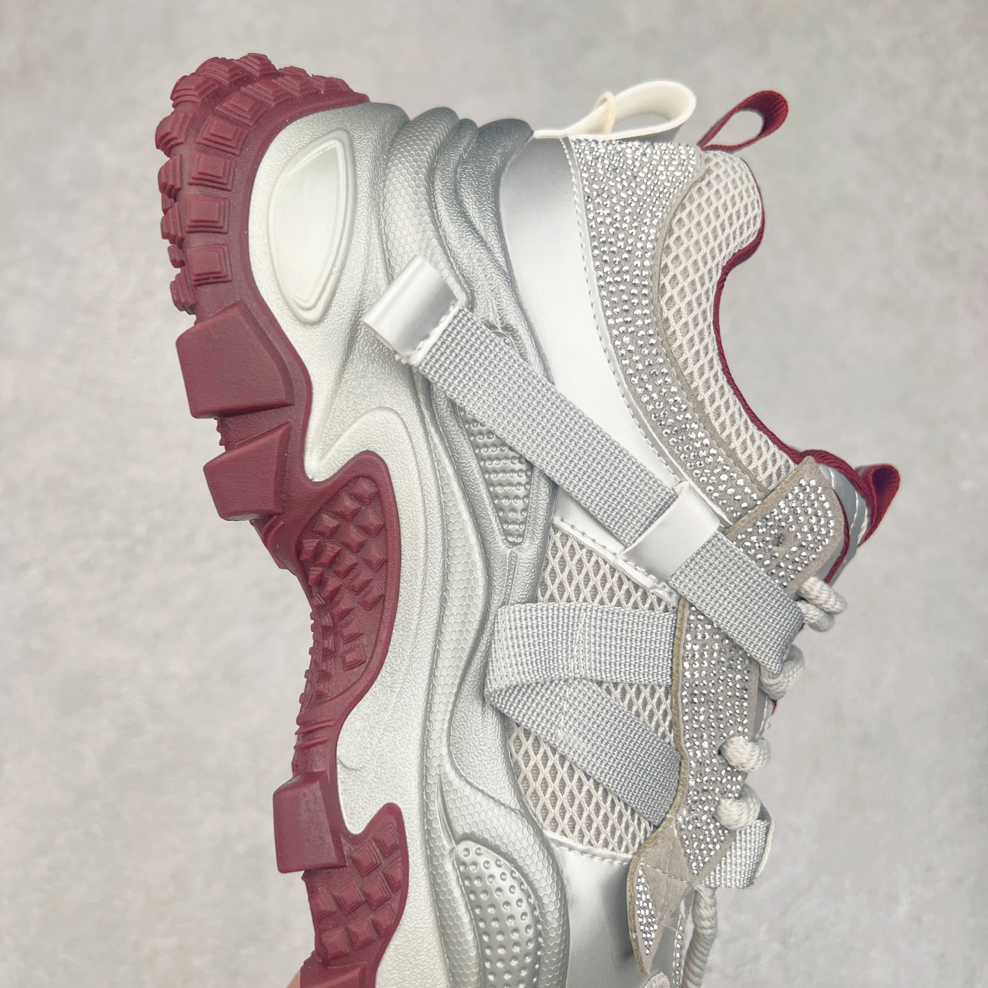 图片[6]-GG-CC Chunky Low 休闲运动老爹鞋 #广东大厂出品 完美细节 25ss早春新款 大长腿 时髦look轻松定格 不费力展现率性氛围 酷帅机能风不规则设计大底 GGcc杏银红色拼色造型设计 轻便舒适百搭 不管怎么搭都敲好看~尺码：35 36 37 38 39 40-选品中心