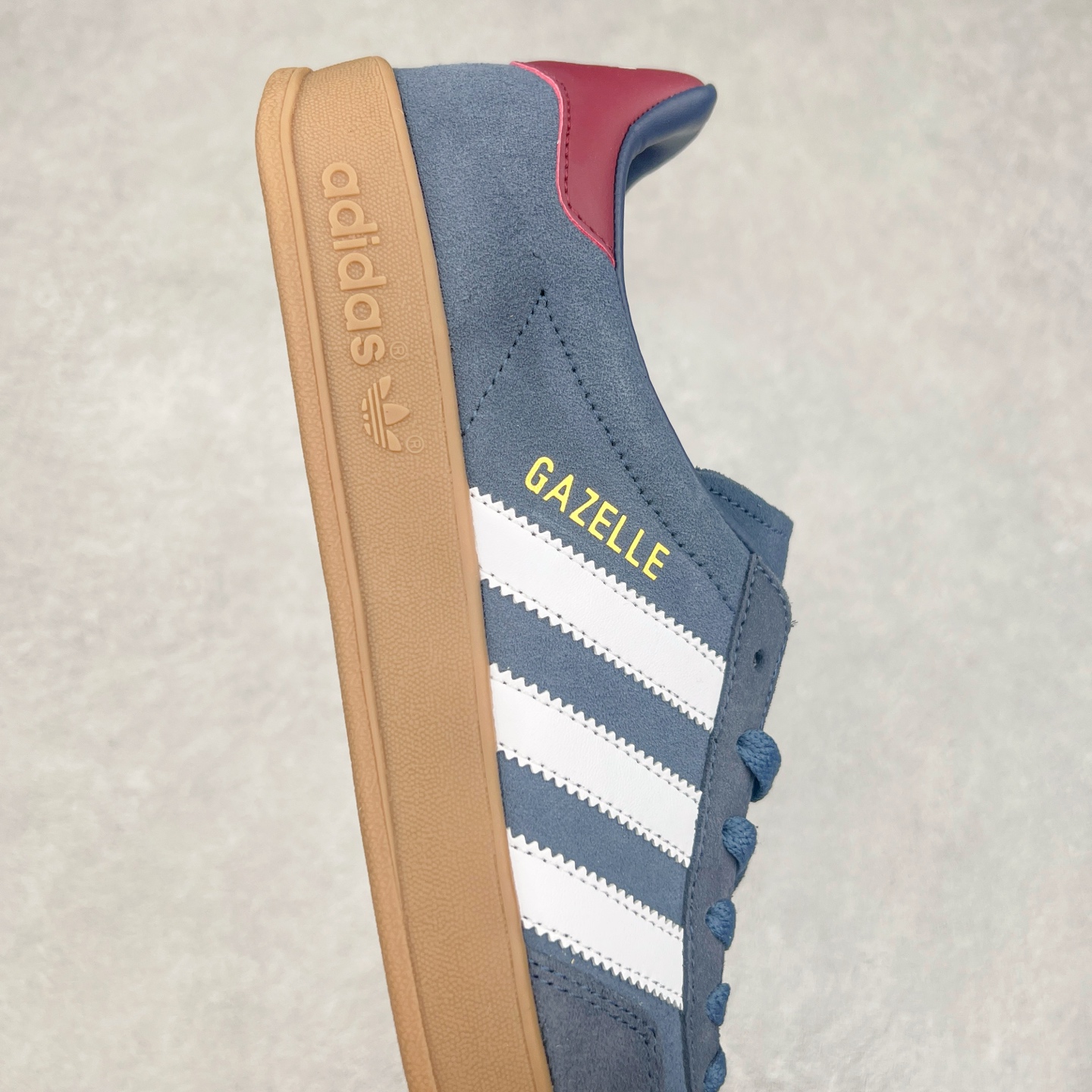 图片[6]-AD Gazelle Indoor Trainers 羚羊内训系列低帮复古百搭休闲运动德训风板鞋 JI3522 90年代经典的复刻版！自60年代以足球训练鞋面世以来,Gazelle就以其经典设计席卷全球。1991年版本的复刻,再造经典Gazelle。采用皮革打造,搭配浊色细节,让这款经典更加简约。尺码：36 36⅔ 37⅓ 38 38⅔ 39⅓ 40 40⅔ 41⅓ 42 42⅔ 43⅓ 44⅓ 44⅔ 45-选品中心