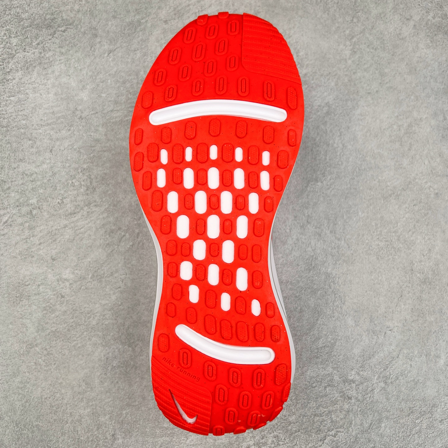 图片[9]-＃纯原福利 NK Journey Run 旅程慢跑系列低帮轻质缓震休闲运动公路跑步鞋 采用科技织法轻盈织物合成鞋面材质 搭载柔软厚实ComfiRide 泡绵缓震组合外置防滑耐磨橡胶底片 穿上 Journey Run 公路跑步鞋 尽情畅跑 享受每一步的风景 搭载柔软厚实的 ComfiRide 泡绵缓震配置 助你征服充满挑战的路面 大步流星 微笑前行 该鞋款舒适非凡 让你爱不释脚 尺码：35.5 36 36.5 37.5 38 38.5 39 40 40.5 41 42 42.5 43 44 44.5 45-选品中心