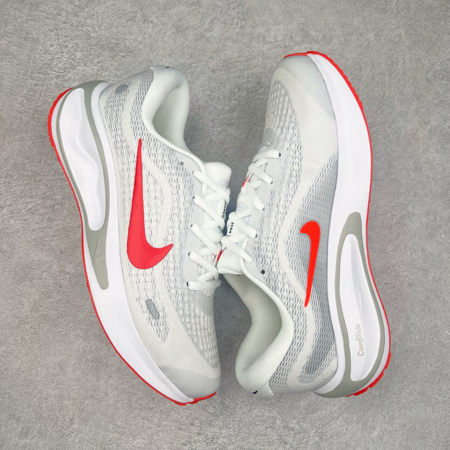 图片[3]-＃纯原福利 NK Journey Run 旅程慢跑系列低帮轻质缓震休闲运动公路跑步鞋 采用科技织法轻盈织物合成鞋面材质 搭载柔软厚实ComfiRide 泡绵缓震组合外置防滑耐磨橡胶底片 穿上 Journey Run 公路跑步鞋 尽情畅跑 享受每一步的风景 搭载柔软厚实的 ComfiRide 泡绵缓震配置 助你征服充满挑战的路面 大步流星 微笑前行 该鞋款舒适非凡 让你爱不释脚 尺码：35.5 36 36.5 37.5 38 38.5 39 40 40.5 41 42 42.5 43 44 44.5 45-选品中心