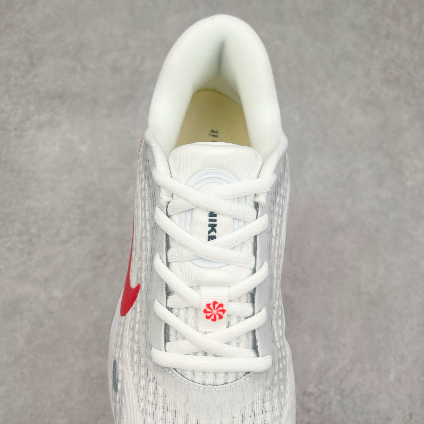 图片[5]-＃纯原福利 NK Journey Run 旅程慢跑系列低帮轻质缓震休闲运动公路跑步鞋 采用科技织法轻盈织物合成鞋面材质 搭载柔软厚实ComfiRide 泡绵缓震组合外置防滑耐磨橡胶底片 穿上 Journey Run 公路跑步鞋 尽情畅跑 享受每一步的风景 搭载柔软厚实的 ComfiRide 泡绵缓震配置 助你征服充满挑战的路面 大步流星 微笑前行 该鞋款舒适非凡 让你爱不释脚 尺码：35.5 36 36.5 37.5 38 38.5 39 40 40.5 41 42 42.5 43 44 44.5 45-选品中心