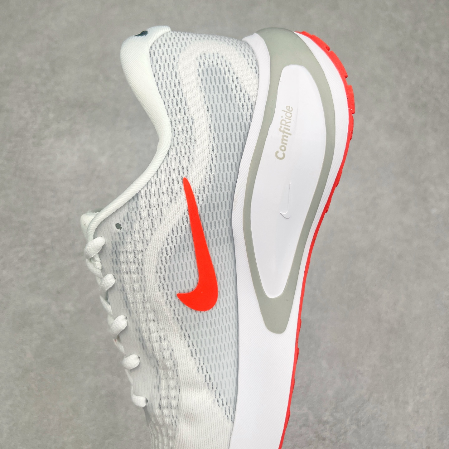 图片[7]-＃纯原福利 NK Journey Run 旅程慢跑系列低帮轻质缓震休闲运动公路跑步鞋 采用科技织法轻盈织物合成鞋面材质 搭载柔软厚实ComfiRide 泡绵缓震组合外置防滑耐磨橡胶底片 穿上 Journey Run 公路跑步鞋 尽情畅跑 享受每一步的风景 搭载柔软厚实的 ComfiRide 泡绵缓震配置 助你征服充满挑战的路面 大步流星 微笑前行 该鞋款舒适非凡 让你爱不释脚 尺码：35.5 36 36.5 37.5 38 38.5 39 40 40.5 41 42 42.5 43 44 44.5 45-选品中心