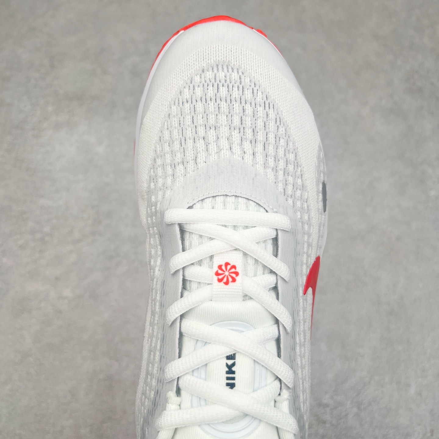 图片[4]-＃纯原福利 NK Journey Run 旅程慢跑系列低帮轻质缓震休闲运动公路跑步鞋 采用科技织法轻盈织物合成鞋面材质 搭载柔软厚实ComfiRide 泡绵缓震组合外置防滑耐磨橡胶底片 穿上 Journey Run 公路跑步鞋 尽情畅跑 享受每一步的风景 搭载柔软厚实的 ComfiRide 泡绵缓震配置 助你征服充满挑战的路面 大步流星 微笑前行 该鞋款舒适非凡 让你爱不释脚 尺码：35.5 36 36.5 37.5 38 38.5 39 40 40.5 41 42 42.5 43 44 44.5 45-选品中心