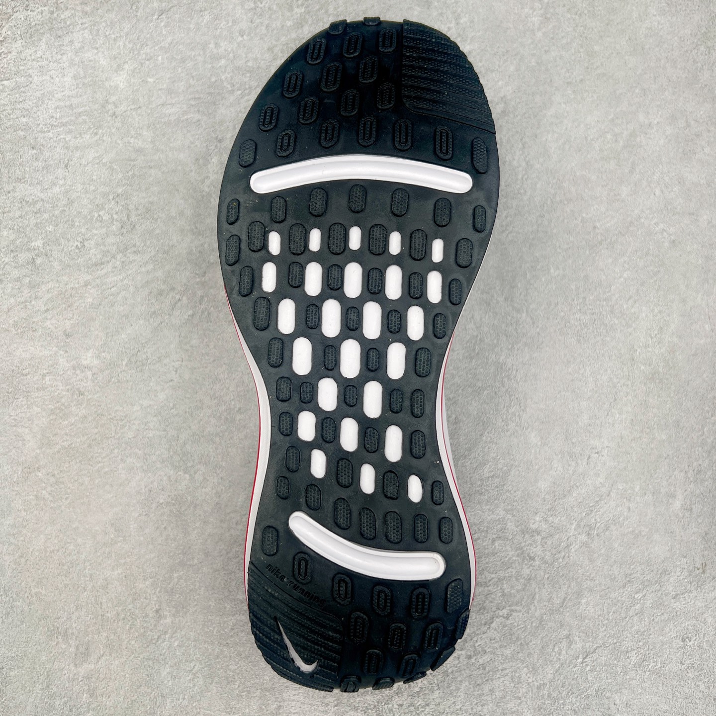 图片[9]-＃纯原福利 NK Journey Run 旅程慢跑系列低帮轻质缓震休闲运动公路跑步鞋 采用科技织法轻盈织物合成鞋面材质 搭载柔软厚实ComfiRide 泡绵缓震组合外置防滑耐磨橡胶底片 穿上 Journey Run 公路跑步鞋 尽情畅跑 享受每一步的风景 搭载柔软厚实的 ComfiRide 泡绵缓震配置 助你征服充满挑战的路面 大步流星 微笑前行 该鞋款舒适非凡 让你爱不释脚 尺码：35.5 36 36.5 37.5 38 38.5 39 40 40.5 41 42 42.5 43 44 44.5 45-选品中心