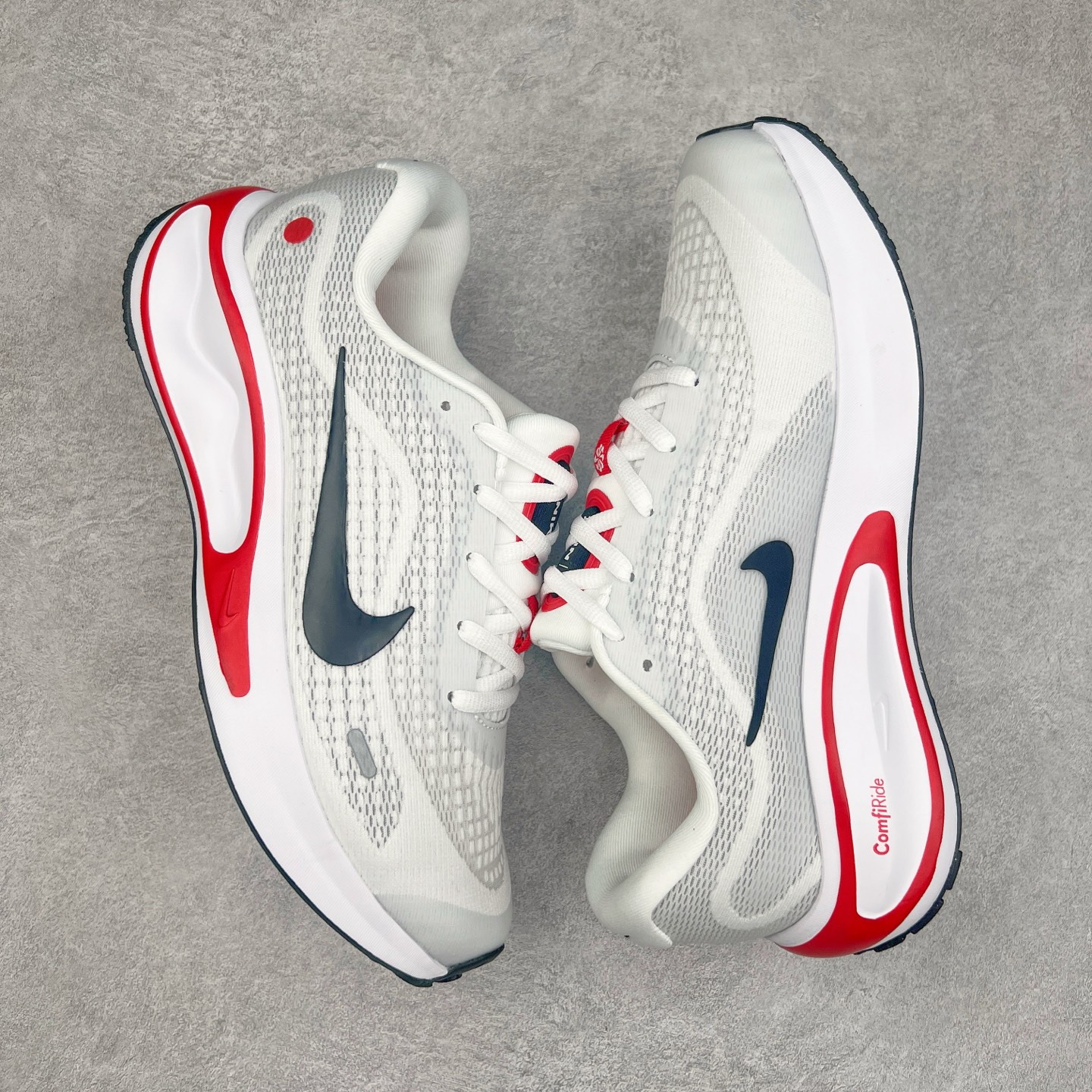 图片[3]-＃纯原福利 NK Journey Run 旅程慢跑系列低帮轻质缓震休闲运动公路跑步鞋 采用科技织法轻盈织物合成鞋面材质 搭载柔软厚实ComfiRide 泡绵缓震组合外置防滑耐磨橡胶底片 穿上 Journey Run 公路跑步鞋 尽情畅跑 享受每一步的风景 搭载柔软厚实的 ComfiRide 泡绵缓震配置 助你征服充满挑战的路面 大步流星 微笑前行 该鞋款舒适非凡 让你爱不释脚 尺码：35.5 36 36.5 37.5 38 38.5 39 40 40.5 41 42 42.5 43 44 44.5 45-选品中心