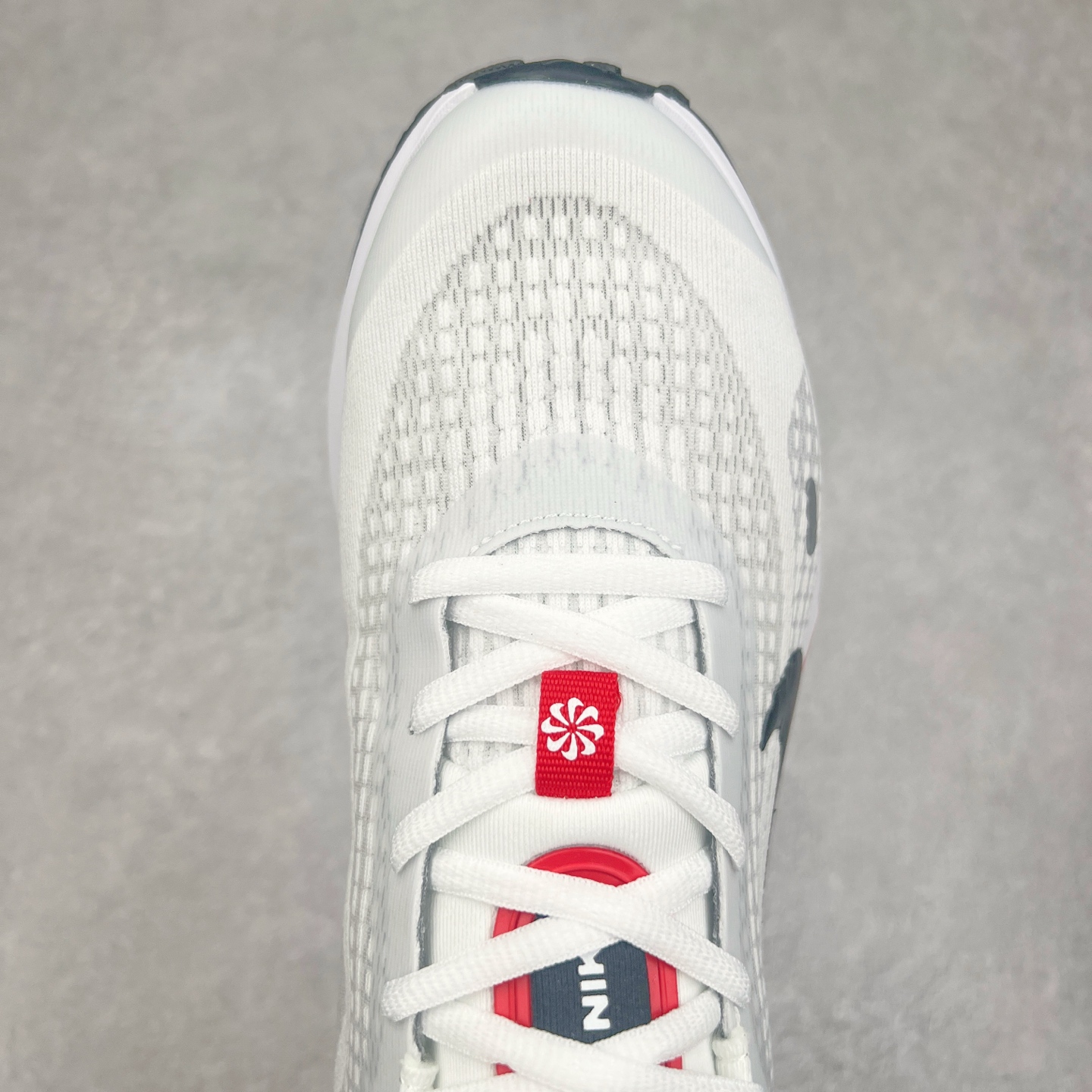 图片[4]-＃纯原福利 NK Journey Run 旅程慢跑系列低帮轻质缓震休闲运动公路跑步鞋 采用科技织法轻盈织物合成鞋面材质 搭载柔软厚实ComfiRide 泡绵缓震组合外置防滑耐磨橡胶底片 穿上 Journey Run 公路跑步鞋 尽情畅跑 享受每一步的风景 搭载柔软厚实的 ComfiRide 泡绵缓震配置 助你征服充满挑战的路面 大步流星 微笑前行 该鞋款舒适非凡 让你爱不释脚 尺码：35.5 36 36.5 37.5 38 38.5 39 40 40.5 41 42 42.5 43 44 44.5 45-选品中心