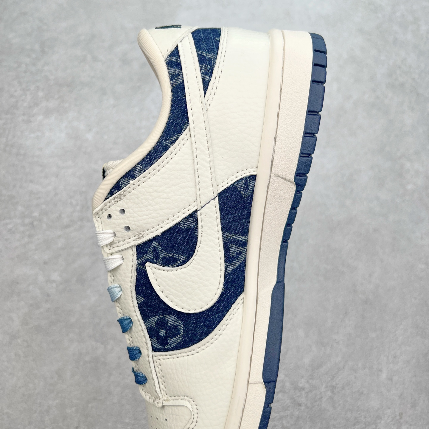 图片[7]-NK Dunk Low 定制配色 XB3802-359 大厂出品 极力推荐 原装头层材料 独家版型蒸餾加工帶來的是更好的视觉和脚感体验大厂纯原品质出货 清洁度 电绣工艺 皮料切割干净无任何毛边 细节完美 实拍调校N版已经零色差零失真 百分百还原实物色彩所见即所得 不存在货不对板色差等低级问题 选购参考实物拍摄 不混卖不参货 只用心做好货严格选品 承诺混一赔十 尺码：36 36.5 37.5 38 38.5 39 40 40.5 41 42 42.5 43 44 44.5 45-选品中心