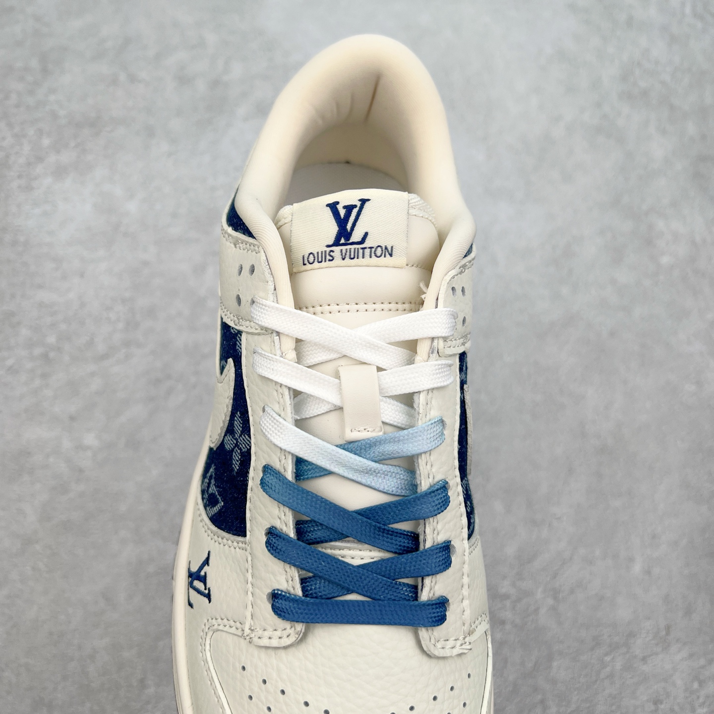 图片[5]-NK Dunk Low 定制配色 XB3802-359 大厂出品 极力推荐 原装头层材料 独家版型蒸餾加工帶來的是更好的视觉和脚感体验大厂纯原品质出货 清洁度 电绣工艺 皮料切割干净无任何毛边 细节完美 实拍调校N版已经零色差零失真 百分百还原实物色彩所见即所得 不存在货不对板色差等低级问题 选购参考实物拍摄 不混卖不参货 只用心做好货严格选品 承诺混一赔十 尺码：36 36.5 37.5 38 38.5 39 40 40.5 41 42 42.5 43 44 44.5 45-选品中心