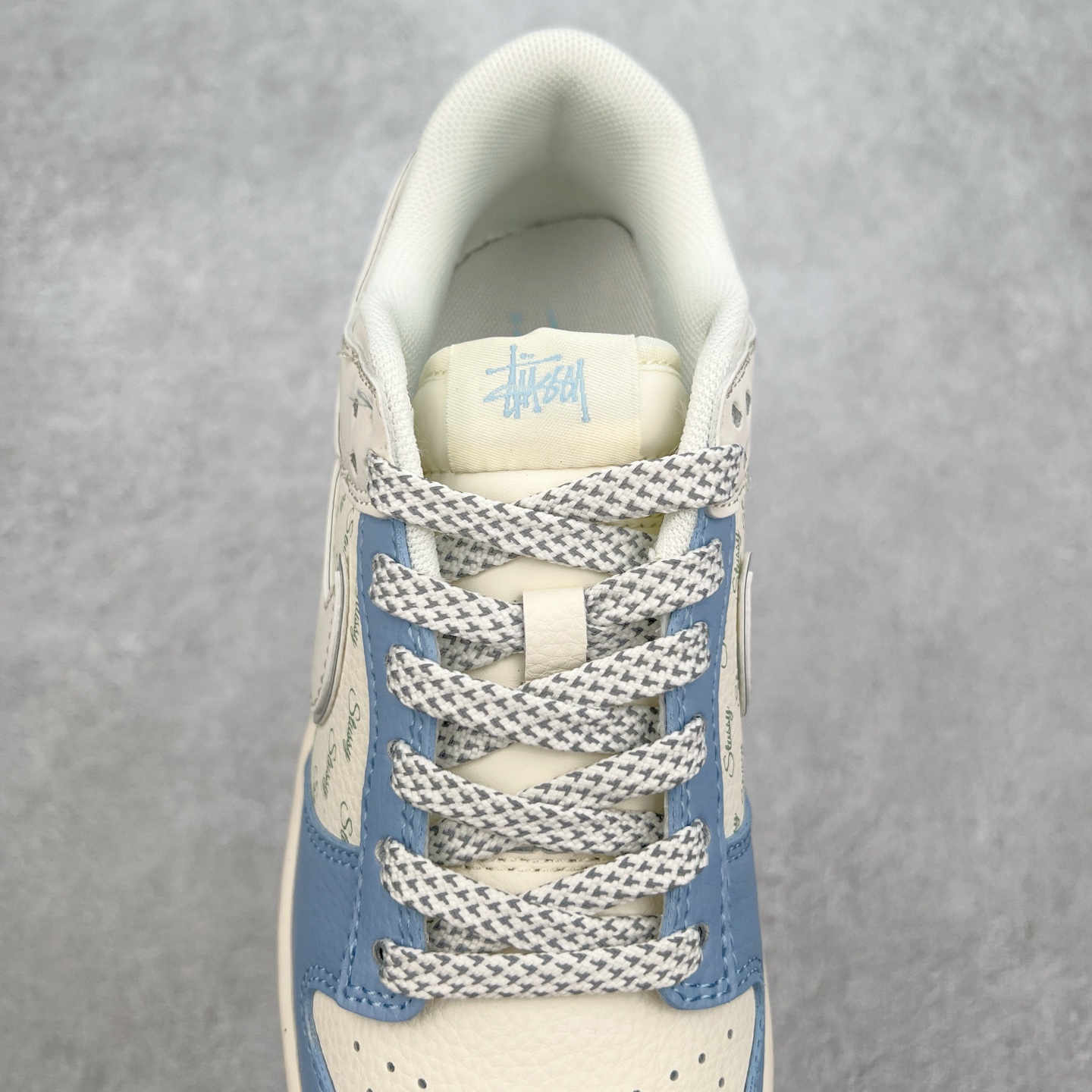 图片[5]-NK Dunk Low 定制配色 ZH2598-246 大厂出品 极力推荐 原装头层材料 独家版型蒸餾加工帶來的是更好的视觉和脚感体验大厂纯原品质出货 清洁度 电绣工艺 皮料切割干净无任何毛边 细节完美 实拍调校N版已经零色差零失真 百分百还原实物色彩所见即所得 不存在货不对板色差等低级问题 选购参考实物拍摄 不混卖不参货 只用心做好货严格选品 承诺混一赔十 尺码：36 36.5 37.5 38 38.5 39 40 40.5 41 42 42.5 43 44 44.5 45-选品中心