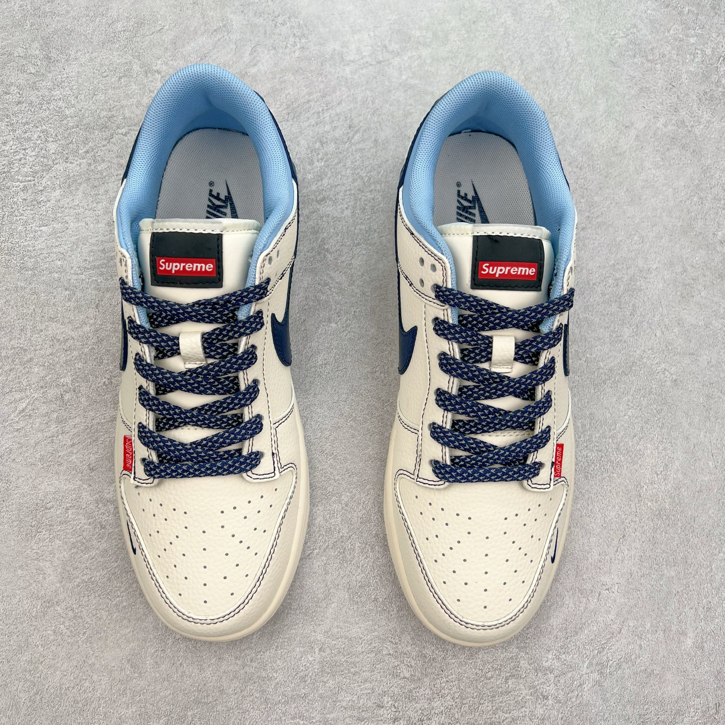 图片[2]-NK Dunk Low 定制配色 FC1688-224 大厂出品 极力推荐 原装头层材料 独家版型蒸餾加工帶來的是更好的视觉和脚感体验大厂纯原品质出货 清洁度 电绣工艺 皮料切割干净无任何毛边 细节完美 实拍调校N版已经零色差零失真 百分百还原实物色彩所见即所得 不存在货不对板色差等低级问题 选购参考实物拍摄 不混卖不参货 只用心做好货严格选品 承诺混一赔十 尺码：36 36.5 37.5 38 38.5 39 40 40.5 41 42 42.5 43 44 44.5 45-选品中心
