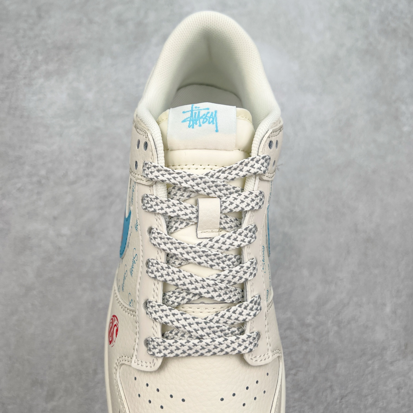 图片[5]-NK Dunk Low 定制配色 SJ2068-281 大厂出品 极力推荐 原装头层材料 独家版型蒸餾加工帶來的是更好的视觉和脚感体验大厂纯原品质出货 清洁度 电绣工艺 皮料切割干净无任何毛边 细节完美 实拍调校N版已经零色差零失真 百分百还原实物色彩所见即所得 不存在货不对板色差等低级问题 选购参考实物拍摄 不混卖不参货 只用心做好货严格选品 承诺混一赔十 尺码：36 36.5 37.5 38 38.5 39 40 40.5 41 42 42.5 43 44 44.5 45-选品中心