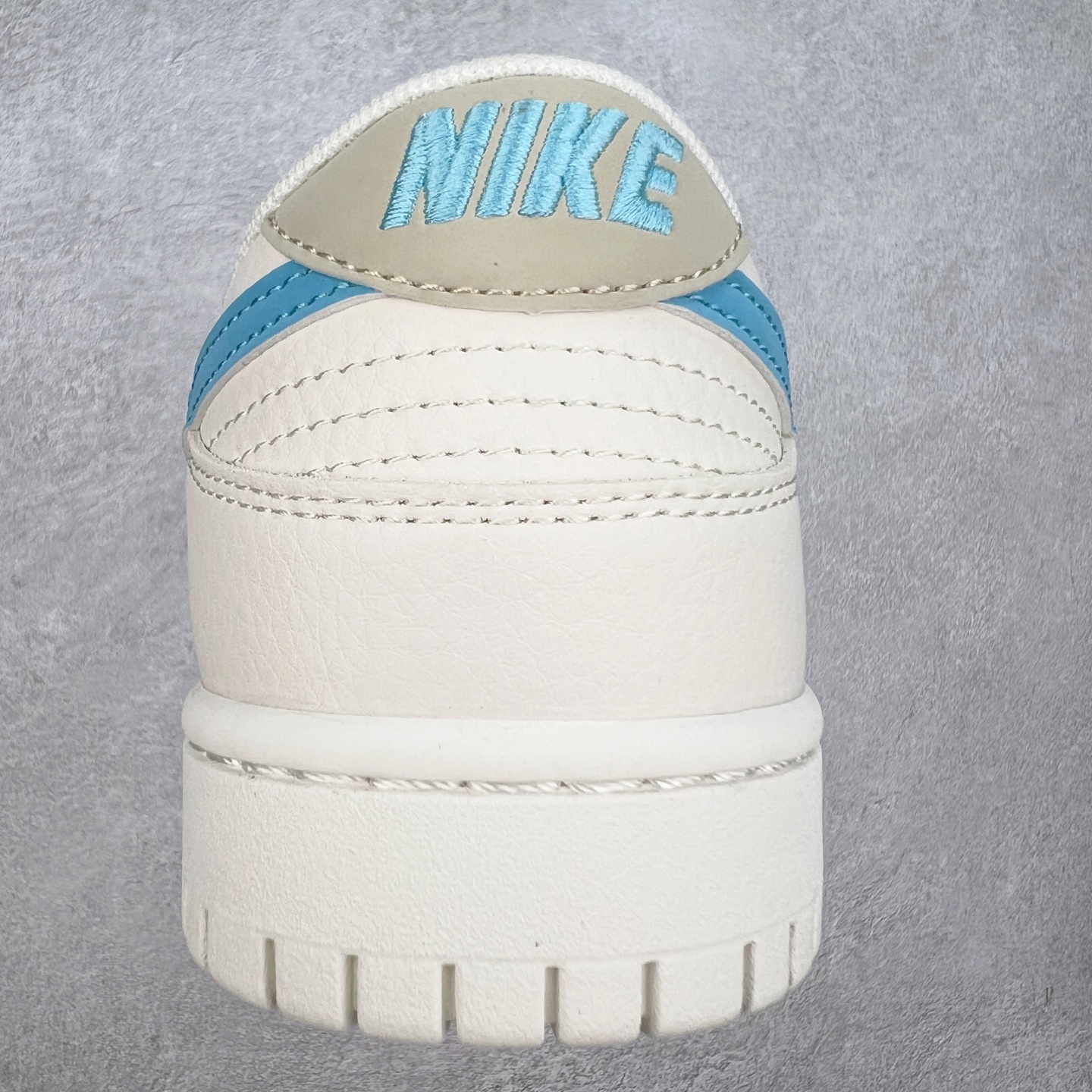 图片[8]-NK Dunk Low 定制配色 SJ2068-281 大厂出品 极力推荐 原装头层材料 独家版型蒸餾加工帶來的是更好的视觉和脚感体验大厂纯原品质出货 清洁度 电绣工艺 皮料切割干净无任何毛边 细节完美 实拍调校N版已经零色差零失真 百分百还原实物色彩所见即所得 不存在货不对板色差等低级问题 选购参考实物拍摄 不混卖不参货 只用心做好货严格选品 承诺混一赔十 尺码：36 36.5 37.5 38 38.5 39 40 40.5 41 42 42.5 43 44 44.5 45-选品中心