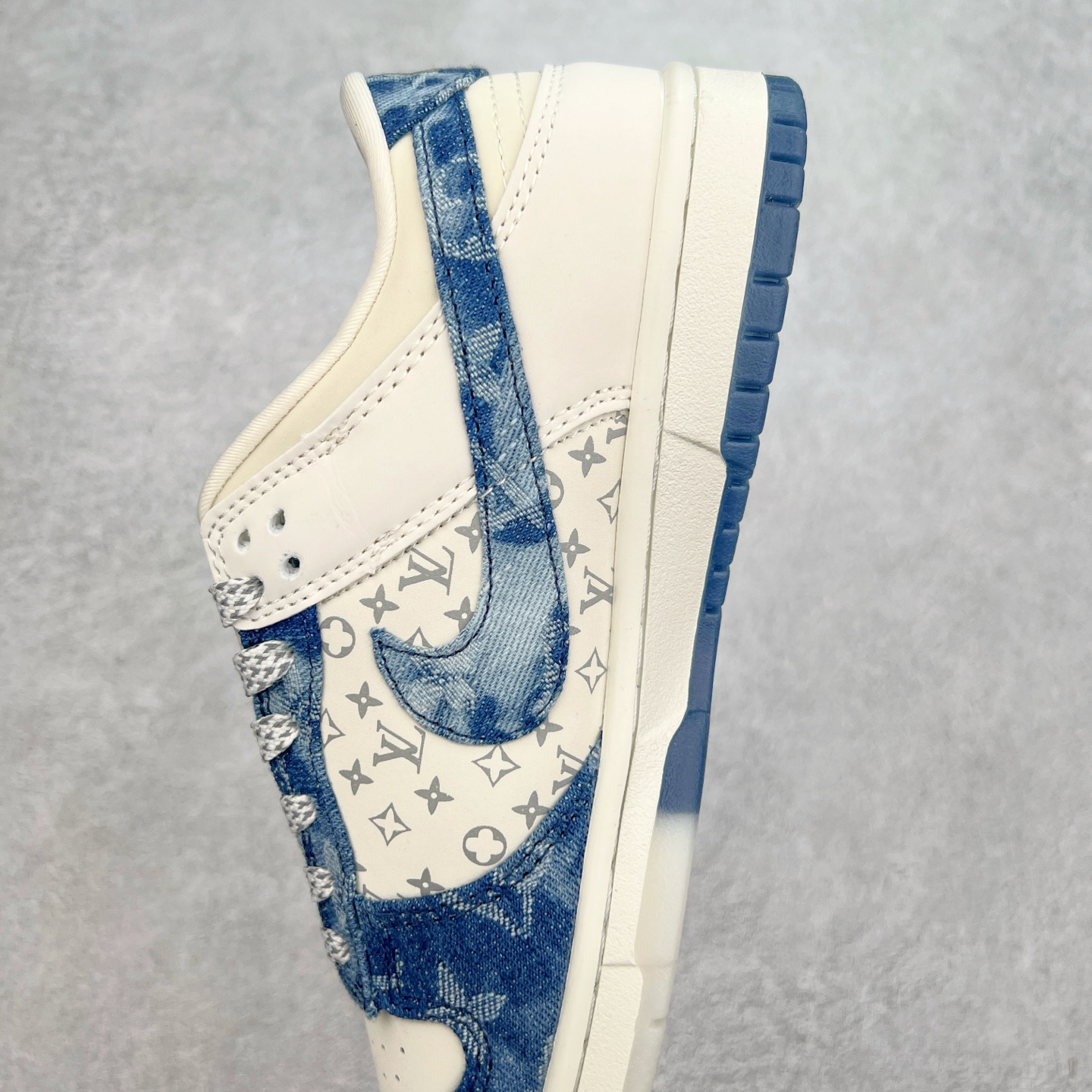 图片[7]-NK Dunk Low 定制配色 CH8311-287 大厂出品 极力推荐 原装头层材料 独家版型蒸餾加工帶來的是更好的视觉和脚感体验大厂纯原品质出货 清洁度 电绣工艺 皮料切割干净无任何毛边 细节完美 实拍调校N版已经零色差零失真 百分百还原实物色彩所见即所得 不存在货不对板色差等低级问题 选购参考实物拍摄 不混卖不参货 只用心做好货严格选品 承诺混一赔十 尺码：36 36.5 37.5 38 38.5 39 40 40.5 41 42 42.5 43 44 44.5 45-选品中心