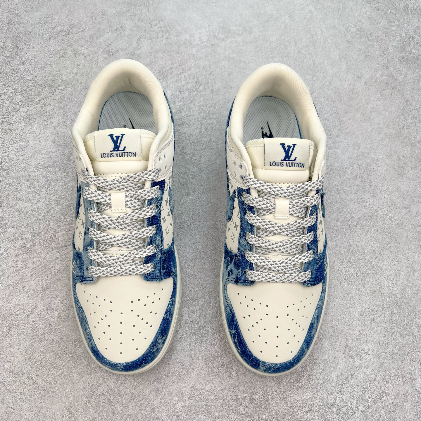 图片[2]-NK Dunk Low 定制配色 CH8311-287 大厂出品 极力推荐 原装头层材料 独家版型蒸餾加工帶來的是更好的视觉和脚感体验大厂纯原品质出货 清洁度 电绣工艺 皮料切割干净无任何毛边 细节完美 实拍调校N版已经零色差零失真 百分百还原实物色彩所见即所得 不存在货不对板色差等低级问题 选购参考实物拍摄 不混卖不参货 只用心做好货严格选品 承诺混一赔十 尺码：36 36.5 37.5 38 38.5 39 40 40.5 41 42 42.5 43 44 44.5 45-选品中心