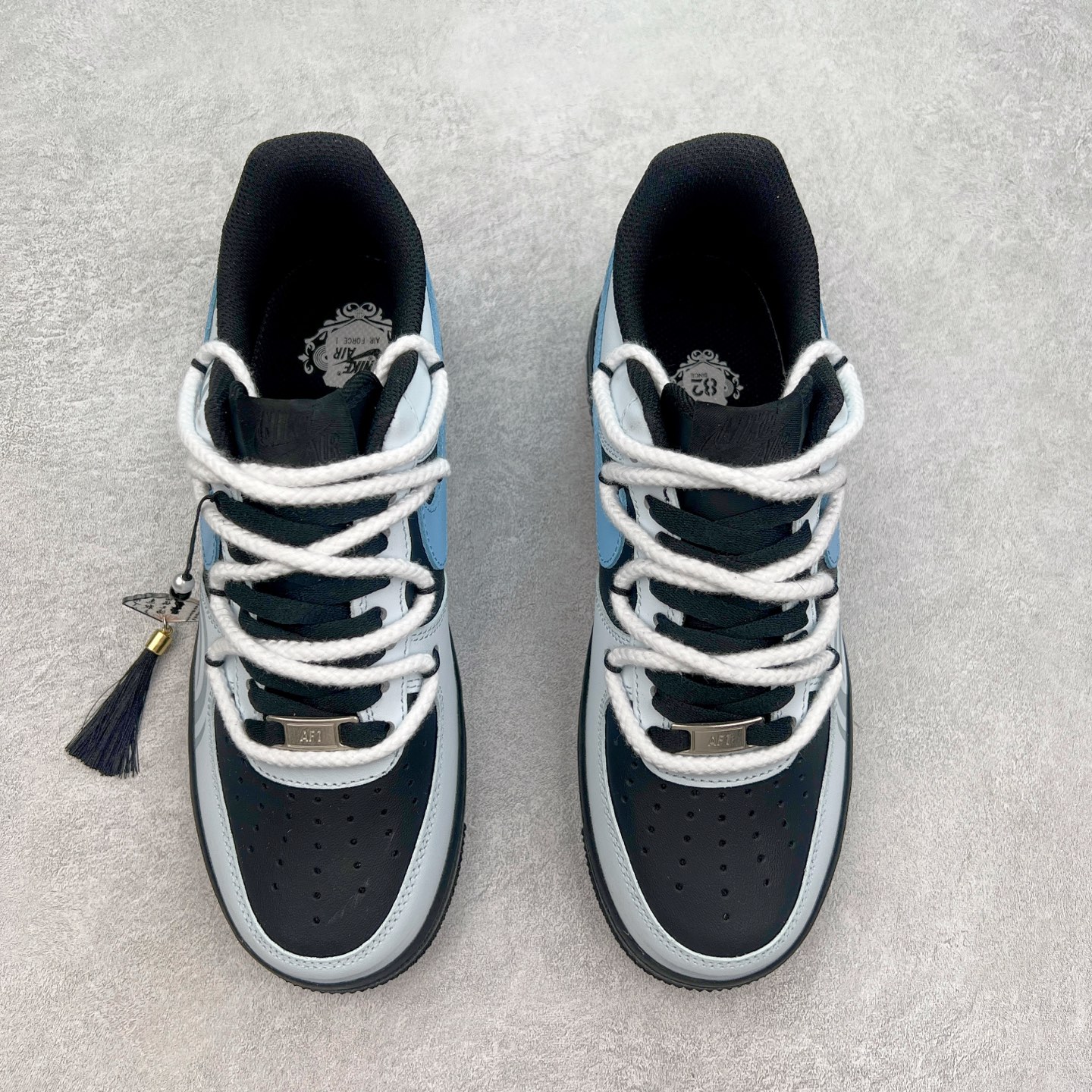 图片[2]-NK Air Force 1´07 Low 空军一号低帮百搭休闲运动板鞋 ZH0316-065 柔软、弹性十足的缓震性能和出色的中底设计 横跨复古与现代的外型结合 造就出风靡全球 三十多年的Force 1 直到今天还深受青睐 实拍调校N版已经零色差零失真 百分百还原实物色彩所见即所得 不存在货不对板色差等低级问题 选购参考实物拍摄 不混卖不参货 只用心做好货严格选品 承诺混一赔十 尺码：36 36.5 37.5 38 38.5 39 40 40.5 41 42 42.5 43 44 44.5 45-选品中心