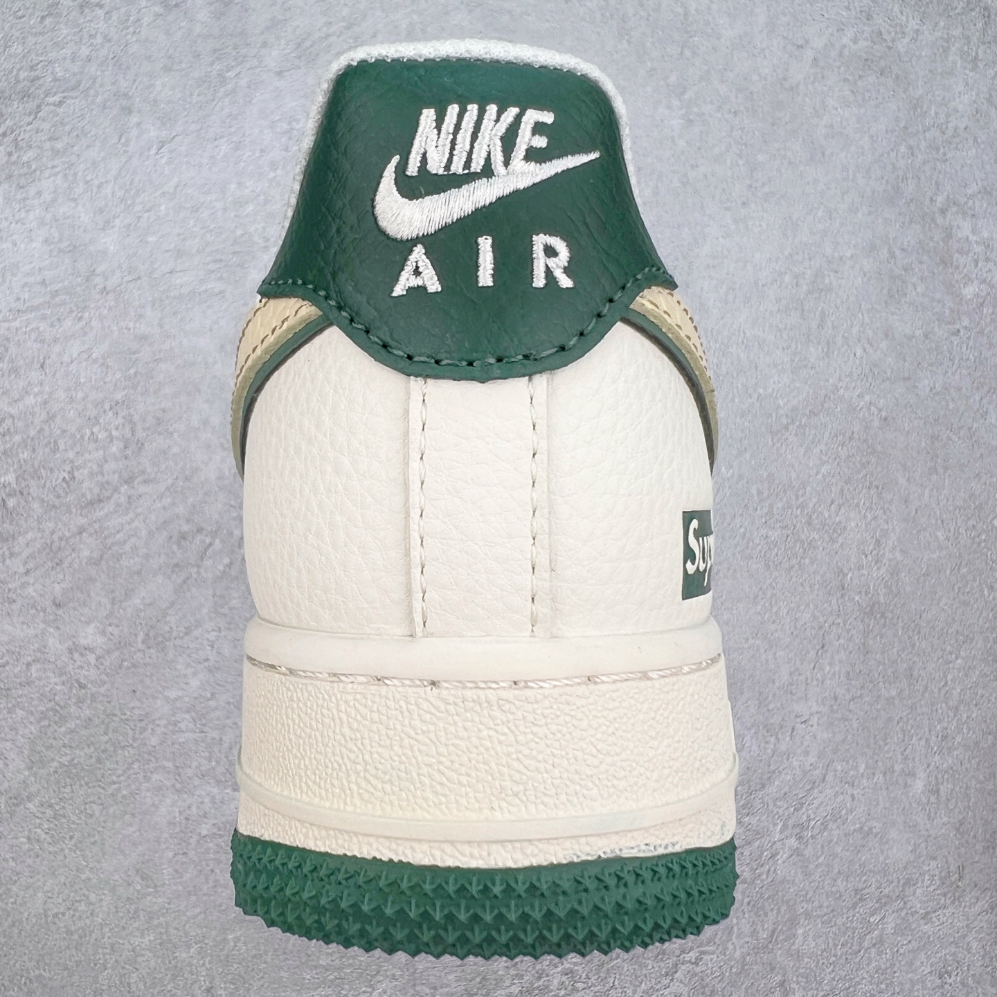 图片[8]-NK Air Force 1´07 Low 空军一号低帮百搭休闲运动板鞋 DM6868-057 柔软、弹性十足的缓震性能和出色的中底设计 横跨复古与现代的外型结合 造就出风靡全球 三十多年的Force 1 直到今天还深受青睐 实拍调校N版已经零色差零失真 百分百还原实物色彩所见即所得 不存在货不对板色差等低级问题 选购参考实物拍摄 不混卖不参货 只用心做好货严格选品 承诺混一赔十 尺码：36 36.5 37.5 38 38.5 39 40 40.5 41 42 42.5 43 44 44.5 45-选品中心