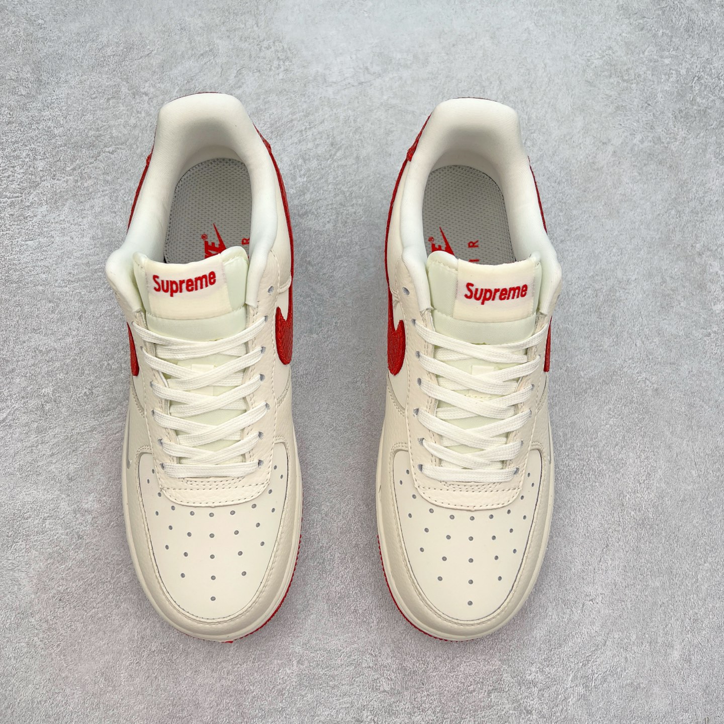 图片[2]-NK Air Force 1´07 Low 空军一号低帮百搭休闲运动板鞋 DF0188-040 柔软、弹性十足的缓震性能和出色的中底设计 横跨复古与现代的外型结合 造就出风靡全球 三十多年的Force 1 直到今天还深受青睐 实拍调校N版已经零色差零失真 百分百还原实物色彩所见即所得 不存在货不对板色差等低级问题 选购参考实物拍摄 不混卖不参货 只用心做好货严格选品 承诺混一赔十 尺码：36 36.5 37.5 38 38.5 39 40 40.5 41 42 42.5 43 44 44.5 45-选品中心