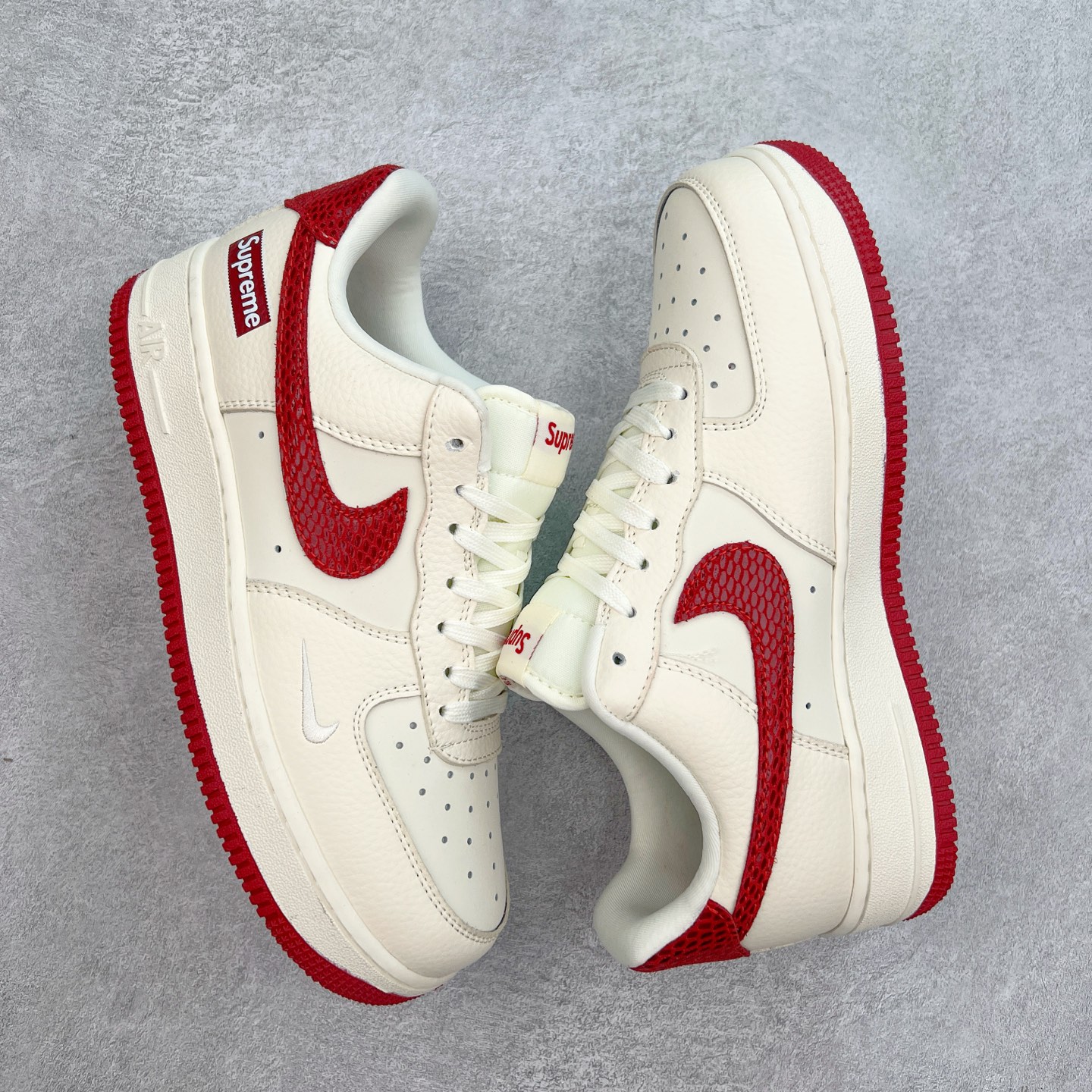 图片[3]-NK Air Force 1´07 Low 空军一号低帮百搭休闲运动板鞋 DF0188-040 柔软、弹性十足的缓震性能和出色的中底设计 横跨复古与现代的外型结合 造就出风靡全球 三十多年的Force 1 直到今天还深受青睐 实拍调校N版已经零色差零失真 百分百还原实物色彩所见即所得 不存在货不对板色差等低级问题 选购参考实物拍摄 不混卖不参货 只用心做好货严格选品 承诺混一赔十 尺码：36 36.5 37.5 38 38.5 39 40 40.5 41 42 42.5 43 44 44.5 45-选品中心