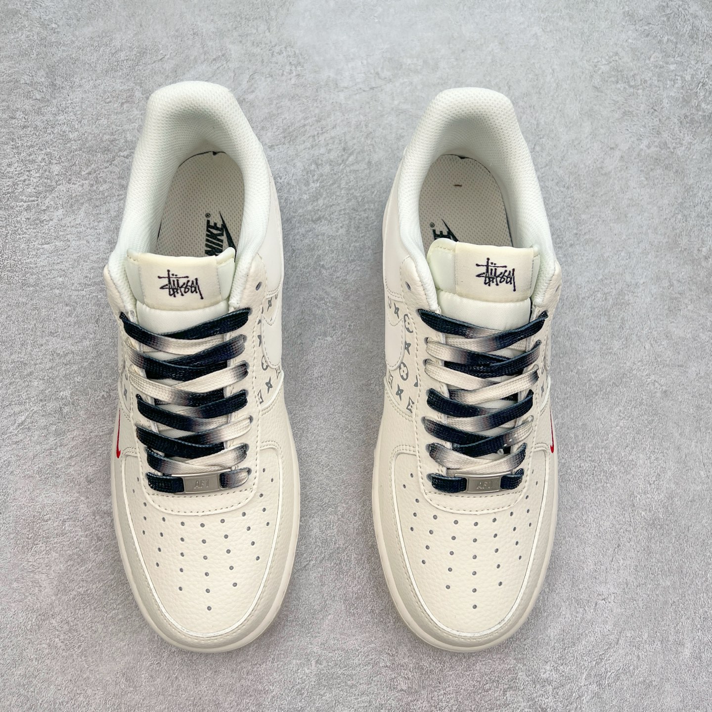 图片[2]-NK Air Force 1´07 Low 空军一号低帮百搭休闲运动板鞋 HH7518-076 柔软、弹性十足的缓震性能和出色的中底设计 横跨复古与现代的外型结合 造就出风靡全球 三十多年的Force 1 直到今天还深受青睐 实拍调校N版已经零色差零失真 百分百还原实物色彩所见即所得 不存在货不对板色差等低级问题 选购参考实物拍摄 不混卖不参货 只用心做好货严格选品 承诺混一赔十 尺码：36 36.5 37.5 38 38.5 39 40 40.5 41 42 42.5 43 44 44.5 45-选品中心