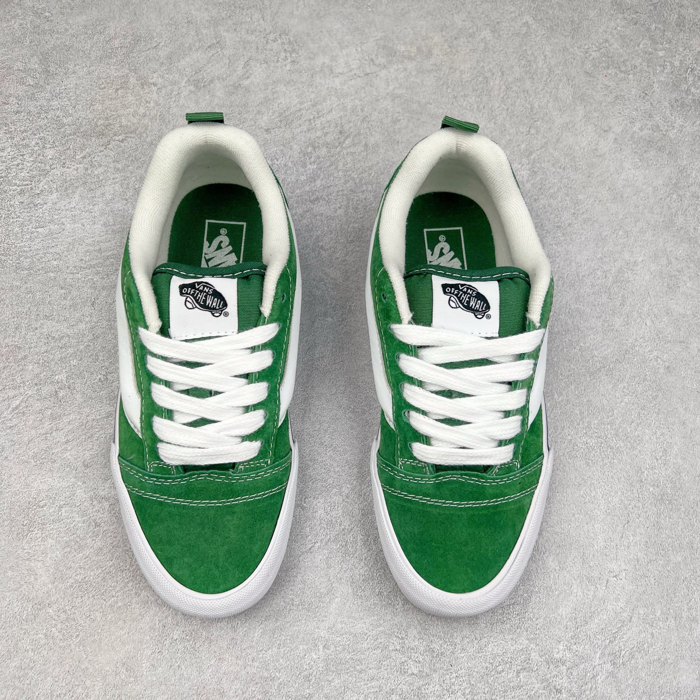 图片[2]-Vans Knu Skool 白绿色 官方新款 复古休闲胖胖面包鞋 肥胖版大LOGO原版全皮猪八面料 货号：VN000D6C07W 尺码：35 36 36.5 37 38 38.5 39 40 40.5 41 42 42.5 43 44 45 工艺：硫化1：1（重量1：1、真标、原钢印、材质标、鞋型标、合格证）-选品中心