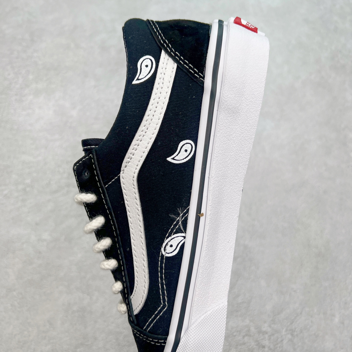 图片[7]-Vans Old Skool 玖制 腰果花 经典黑白复古高街百搭休闲帆布鞋 手绘腰果花印第安风 小众且高级 货号：VN000D3HY28 尺码：35 36 36.5 37 38 38.5 39 40 40.5 41 42 42.5 43 44-选品中心