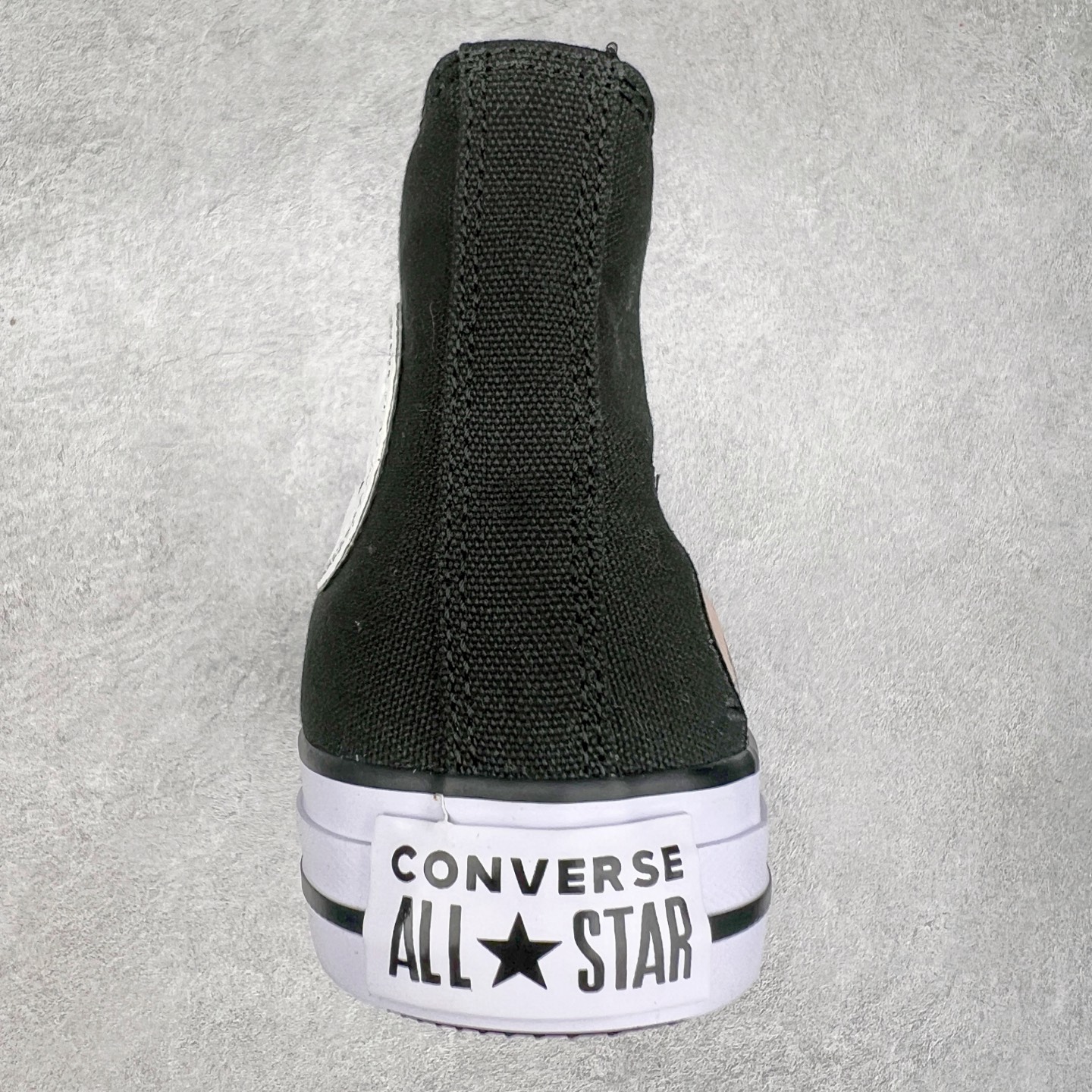 图片[8]-Tom and Jerry x Converse Chuck Taylor 匡威官方 猫和老鼠联名款 猫和老鼠85周年之际 与匡威再度携手 踏上怀旧之旅 全新联名登场 以猫和老鼠故事为灵感 古早All Star 鞋型搭配经典动漫印花 上演猫鼠追逐搞怪场景 挑动了全年龄段的DNA 童年回忆拉满 货号：A15113C 黑色 货号：A15112C 白色 尺码：35 36 36.5 37 37.5 38 39 39.5 40 41 41.5 42 42.5 43 44-选品中心