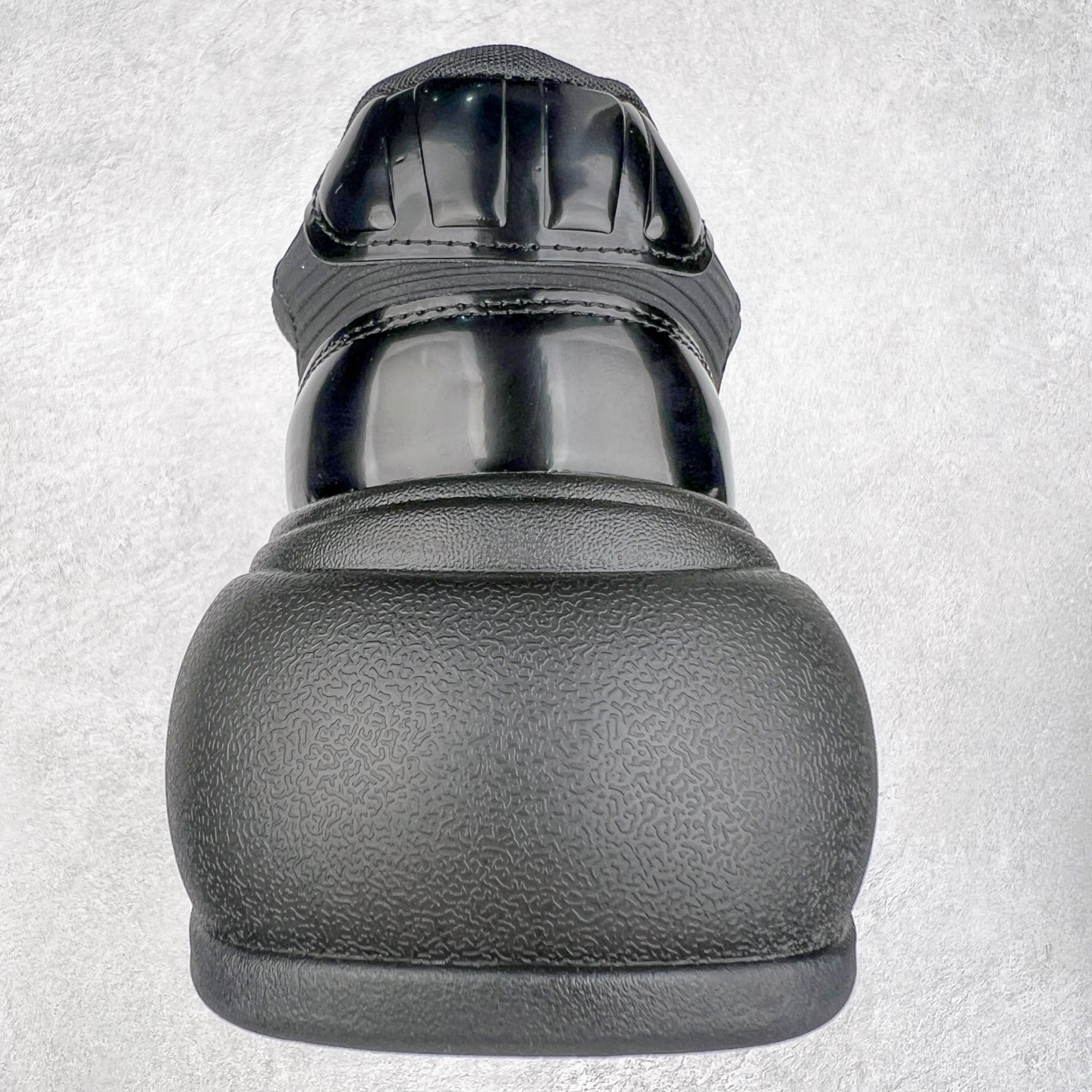 图片[8]-SMFK 2024最新火爆增高小白鞋板鞋 SMFK成立于2016年 一直在做中国品牌 中国设计 中国制造 品牌注重舒适和体验 在设计上追求unisex free size design for all并且尝试一些关于SMFK的风格 在乎每个产品的细节开发 很多部分我们采用手工制作 在相同中又存在不同 不破不立 尺码：35 36 37 38 39 40-选品中心