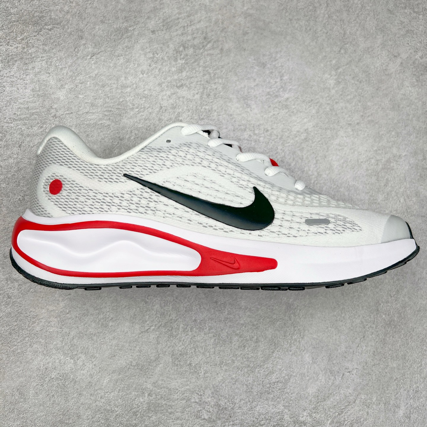 ＃纯原福利 NK Journey Run 旅程慢跑系列低帮轻质缓震休闲运动公路跑步鞋 采用科技织法轻盈织物合成鞋面材质 搭载柔软厚实ComfiRide 泡绵缓震组合外置防滑耐磨橡胶底片 穿上 Journey Run 公路跑步鞋 尽情畅跑 享受每一步的风景 搭载柔软厚实的 ComfiRide 泡绵缓震配置 助你征服充满挑战的路面 大步流星 微笑前行 该鞋款舒适非凡 让你爱不释脚 尺码：35.5 36 36.5 37.5 38 38.5 39 40 40.5 41 42 42.5 43 44 44.5 45-选品中心