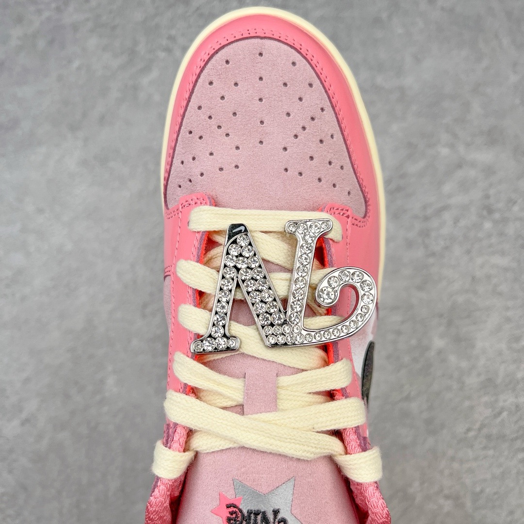 图片[4]-＃M纯原福利 NK DUNK Low 芭比粉 FN8927-621 独家原厂航空铝磨具打磨大底 鞋头坡度极致还原 原盒原配 圈内天花板工艺 原厂冲刀 超高清洁度 全鞋零毛边皮料切割 全套原楦原模倾力打造完美版型 采用原厂百宏鞋带以及原厂百宏织唛舌标 内标可供原厂几率过验 原厂中底布点胶 原厂中底布拉帮走线遵循公司 尺码：36 36.5 37.5 38 38.5 39 40-选品中心