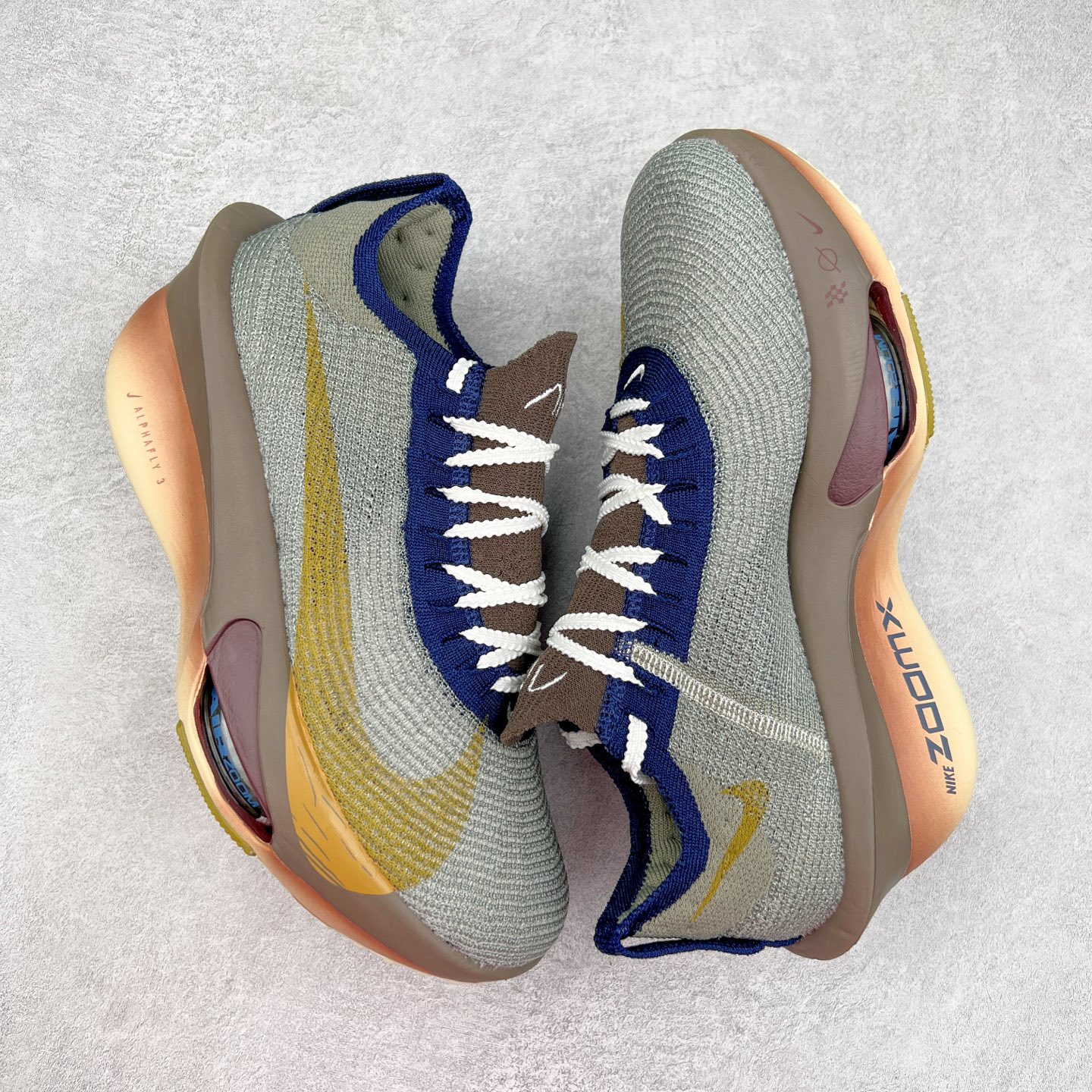 图片[3]-＃纯原 NK Air Zoom Alphafly NEXT% 3 2024全新马拉松超级跑鞋 HV4318-320 有史以来最轻盈、测试次数最多的NK Alphafly 经过精英马拉松运动员的测试验证 并搭载Air Zoom气垫 旨在助力跑者实现突破 取得更佳的成绩 在开发过程中 Alphafly 3帮助耐克运动员凯尔文·基普图姆（Kelvin Kiptum）以2：00：35的成绩刷新了马拉松世界纪录 Alphafly的动力设计没有改变——Air Zoom气垫单元、Flyplate碳纤维板和ZoomX泡绵 但是整体系统的制作方法略有调整 优化和提升了对运动员的帮助 主要更新包括一体式鞋底 提供顺畅稳定的“后跟到脚趾”过渡；更宽的全长Flyplate碳纤维板提供稳定助推力 全新Fast Shot外底保证出色牵引力和抓地力 全新Atomknit 3.0鞋面提供更强的控制力、透气性和中足支撑力 尺码：36 36.5 37.5 38 38.5 39 40 40.5 41 42 42.5 43 44 44.5 45 46-选品中心