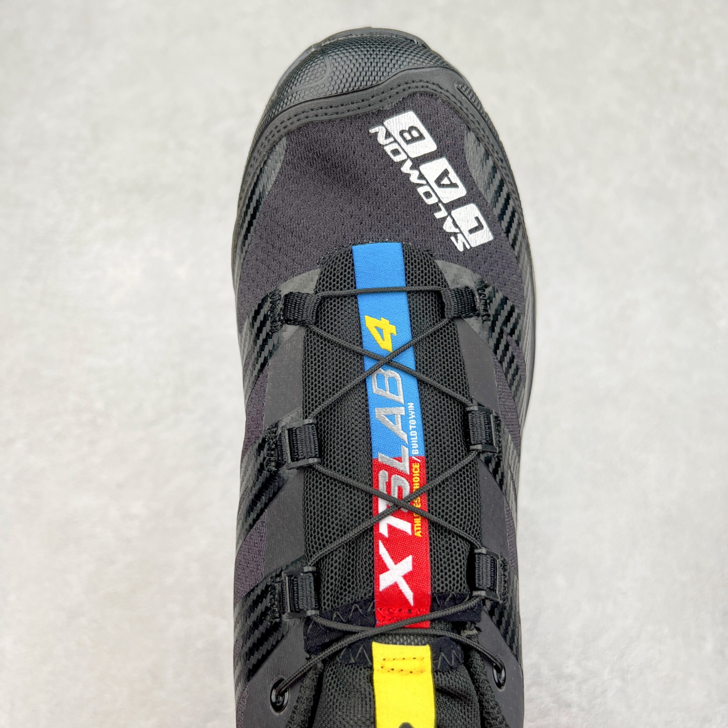 图片[4]-＃GD Salomon XT-4 OG Advanced 萨洛蒙系列低帮城市越野机能透气休闲运动鞋 鞋舌处附有迷你网眼袋收纳鞋绳以及下方的多色 Logo 标签 接着搭载奶油色 ACS 技术中底以及金色 TPU 塑料部件提升鞋款耐用性 中底与鞋面之间饰有海蓝色条状细节有效增添鞋款层次 最后应用黑色 Contragrip Chevron 外底完成鞋款设计 这次配色颇为高调 两款配色均以绚丽的渐变设计呈现 一款以粉紫渐变主打 另一款以黄绿渐变呈现 视觉效果相当吸睛 鞋面的使用玻璃纤维覆盖物加固 并通过细绳扣系带系统进行锁定 Salomon 的品牌logo 出现在脚后跟和前掌部位 中底虽然偏薄 但非常耐用 与模压塑料ACS 框架以及致密AC2 Muscle 鞋底单元结合 能够提供出色的支撑力和缓冲性 尺码：36 36.5 37.5 38 38.5 39 40 40.5 41 42 42.5 43 44 44.5 45-选品中心