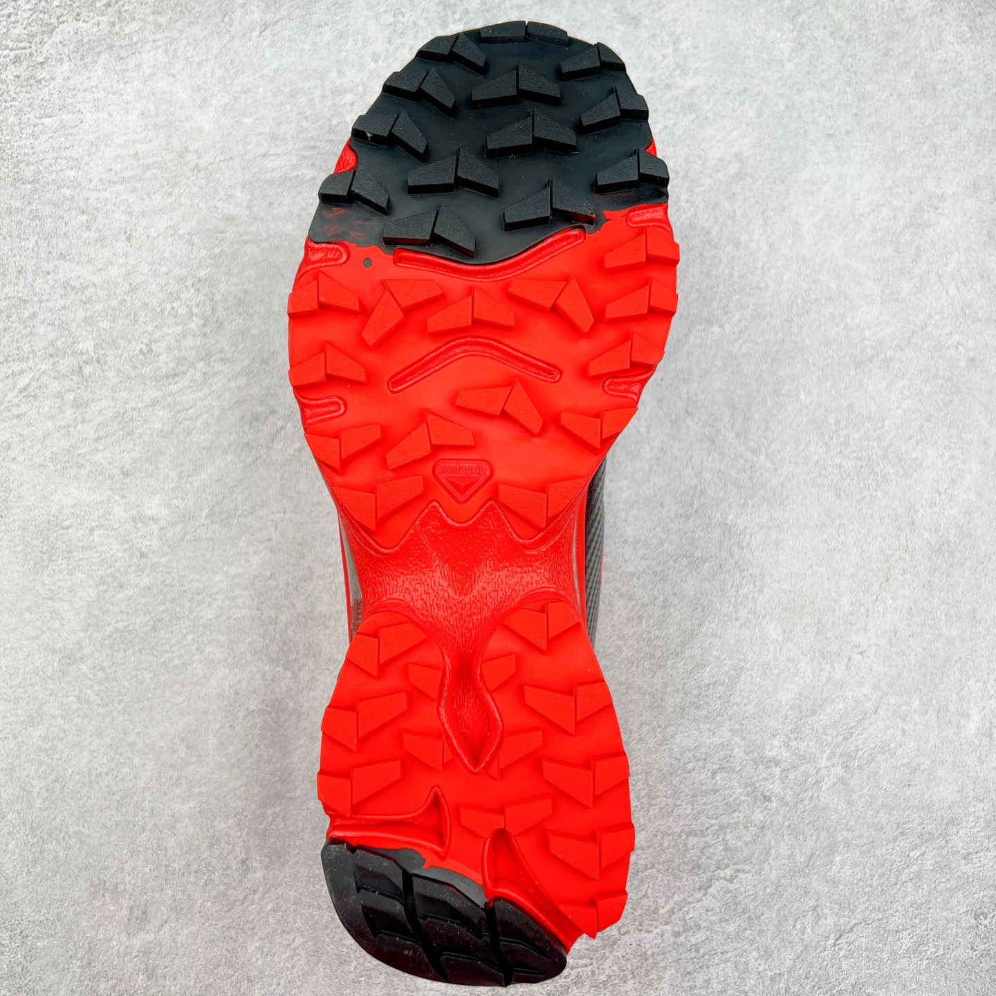 图片[9]-＃GD Salomon XT-4 OG Advanced 萨洛蒙系列低帮城市越野机能透气休闲运动鞋 鞋舌处附有迷你网眼袋收纳鞋绳以及下方的多色 Logo 标签 接着搭载奶油色 ACS 技术中底以及金色 TPU 塑料部件提升鞋款耐用性 中底与鞋面之间饰有海蓝色条状细节有效增添鞋款层次 最后应用黑色 Contragrip Chevron 外底完成鞋款设计 这次配色颇为高调 两款配色均以绚丽的渐变设计呈现 一款以粉紫渐变主打 另一款以黄绿渐变呈现 视觉效果相当吸睛 鞋面的使用玻璃纤维覆盖物加固 并通过细绳扣系带系统进行锁定 Salomon 的品牌logo 出现在脚后跟和前掌部位 中底虽然偏薄 但非常耐用 与模压塑料ACS 框架以及致密AC2 Muscle 鞋底单元结合 能够提供出色的支撑力和缓冲性 尺码：36 36.5 37.5 38 38.5 39 40 40.5 41 42 42.5 43 44 44.5 45-选品中心