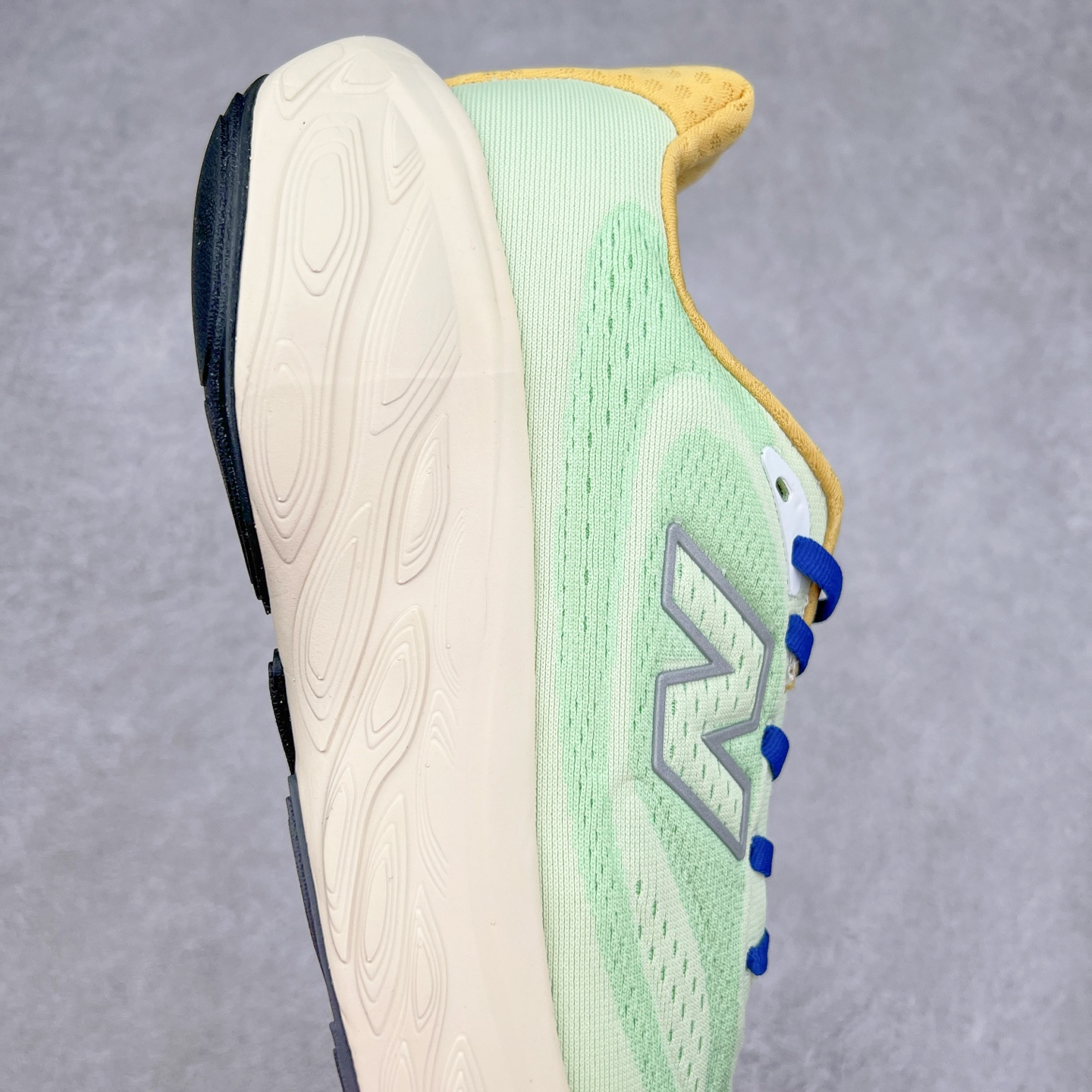 图片[6]-New Balance Fresh Foam X Trail More v3 新百伦NB莫尔V3系列低帮轻量化厚底户外越野休闲运动慢跑鞋 MTMORNGR 无论是越野训练跑还是享受自然美景 New Balance Fresh Foam X Trail More v3 都能确保双脚凉爽舒适 获得缓震支撑 这款越野跑鞋採用透气的合成/网眼鞋面 加上双层 Fresh Foam X 中底实现绝佳舒适著感 搭载鞋头防护科技与 All Terrain 系列最厚鞋底 可防止碎石跑入鞋内 让你尽情探索不受限 尺码：36 37 37.5 38 38.5 39.5 40 40.5 41.5 42 42.5 43 44 44.5 45-选品中心