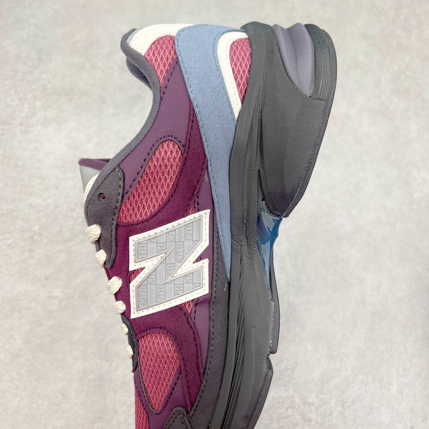 图片[7]-New Balance NB2010系列新百伦经典复古休闲运动板鞋 以ENCAP中底配以升级版 N-ERGY缓震物料 鞋面则采用特色的柔软麂皮搭以NewBalance经典的尼龙网布 低调中还原跑鞋本真 更年轻化的设计理念与材质 让新世代青年得以用全新视角体验经典鞋款的传奇魅力 货号：U2010NB13731 尺码：36 37 37.5 38 38.5 39.5 40 40.5 41.5 42 42.5 43 44-选品中心