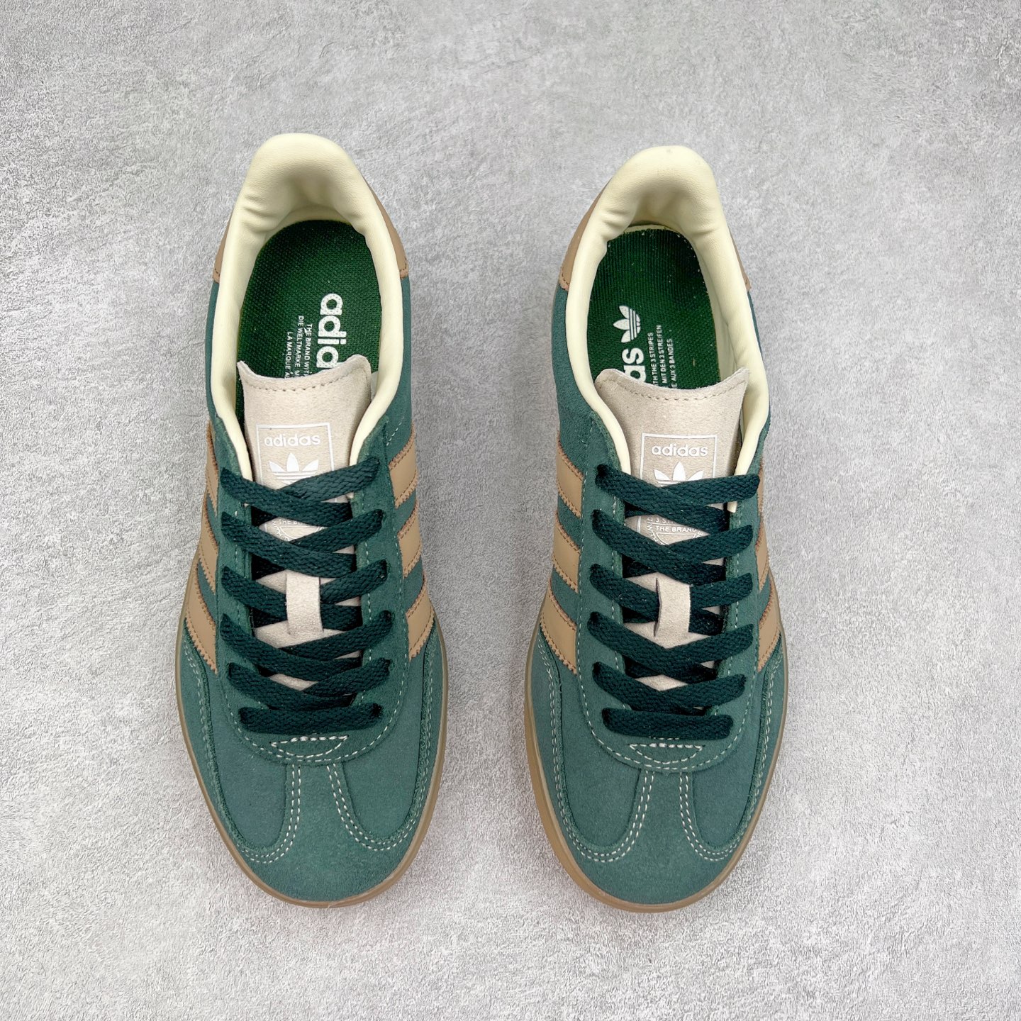 图片[2]-AD Gazelle Indoor Trainers 羚羊内训系列低帮复古百搭休闲运动德训风板鞋 JH5402 90年代经典的复刻版！自60年代以足球训练鞋面世以来,Gazelle就以其经典设计席卷全球。1991年版本的复刻,再造经典Gazelle。采用皮革打造,搭配浊色细节,让这款经典更加简约。尺码：36 36⅔ 37⅓ 38 38⅔ 39⅓ 40 40⅔ 41⅓ 42 42⅔ 43⅓ 44⅓ 44⅔ 45-选品中心