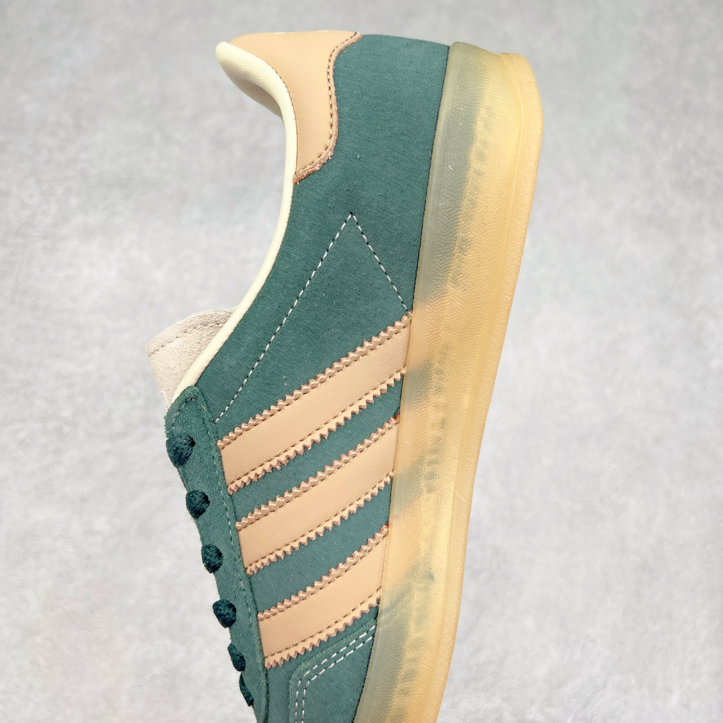 图片[7]-AD Gazelle Indoor Trainers 羚羊内训系列低帮复古百搭休闲运动德训风板鞋 JH5402 90年代经典的复刻版！自60年代以足球训练鞋面世以来,Gazelle就以其经典设计席卷全球。1991年版本的复刻,再造经典Gazelle。采用皮革打造,搭配浊色细节,让这款经典更加简约。尺码：36 36⅔ 37⅓ 38 38⅔ 39⅓ 40 40⅔ 41⅓ 42 42⅔ 43⅓ 44⅓ 44⅔ 45-选品中心