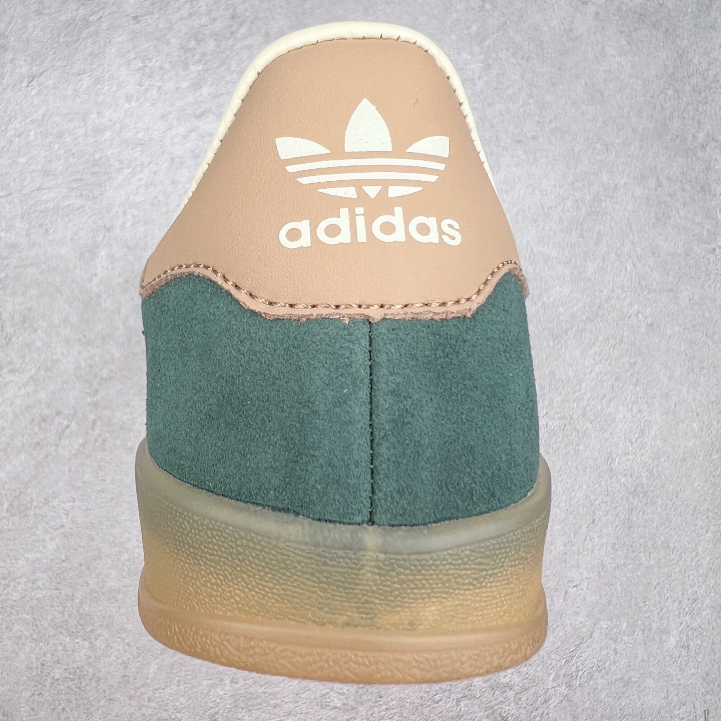 图片[8]-AD Gazelle Indoor Trainers 羚羊内训系列低帮复古百搭休闲运动德训风板鞋 JH5402 90年代经典的复刻版！自60年代以足球训练鞋面世以来,Gazelle就以其经典设计席卷全球。1991年版本的复刻,再造经典Gazelle。采用皮革打造,搭配浊色细节,让这款经典更加简约。尺码：36 36⅔ 37⅓ 38 38⅔ 39⅓ 40 40⅔ 41⅓ 42 42⅔ 43⅓ 44⅓ 44⅔ 45-选品中心