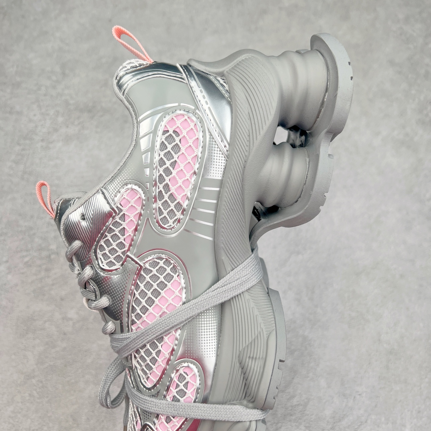 图片[7]-GG-CC 林允同款 5CM厚底增高 星河粒子 银白色 银角大王 月牙底绑带镂空老爹鞋 春日踏青舒适度和少女感GGCC 德训鞋界的白月光🌙 银白配色好温柔 镂空鞋面/侧边绑带/三层组合月牙底 柔软有弹性的月牙底和增加舒适度显腿长的5cm内增高 长时间走路和站立都不累脚舒适度和少女感 尺码：35 36 37 38 39 40-选品中心