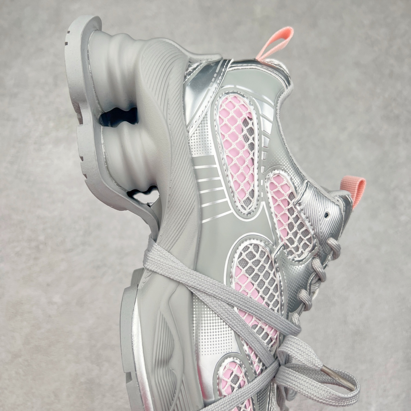 图片[6]-GG-CC 林允同款 5CM厚底增高 星河粒子 银白色 银角大王 月牙底绑带镂空老爹鞋 春日踏青舒适度和少女感GGCC 德训鞋界的白月光🌙 银白配色好温柔 镂空鞋面/侧边绑带/三层组合月牙底 柔软有弹性的月牙底和增加舒适度显腿长的5cm内增高 长时间走路和站立都不累脚舒适度和少女感 尺码：35 36 37 38 39 40-选品中心